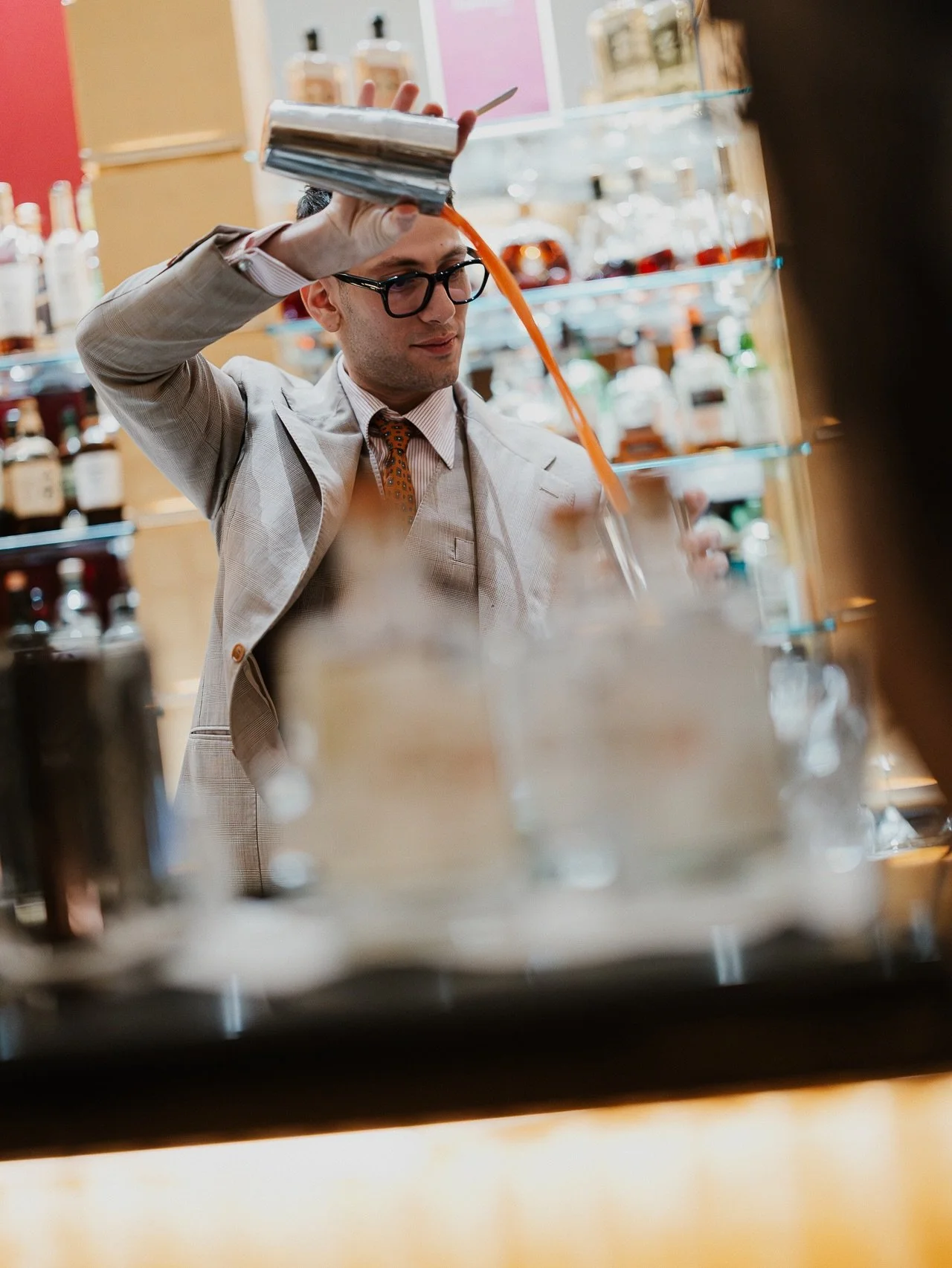 Two icons, one shared moment of excellence.
From Lake Como to St. Moritz, @passalacqualakecomo met @suvrettahouse for an unforgettable guest shift, with @desert_rosegin_official and @sanpellegrino_official along for the journey.

#SMCW26 #StMoritzCoc