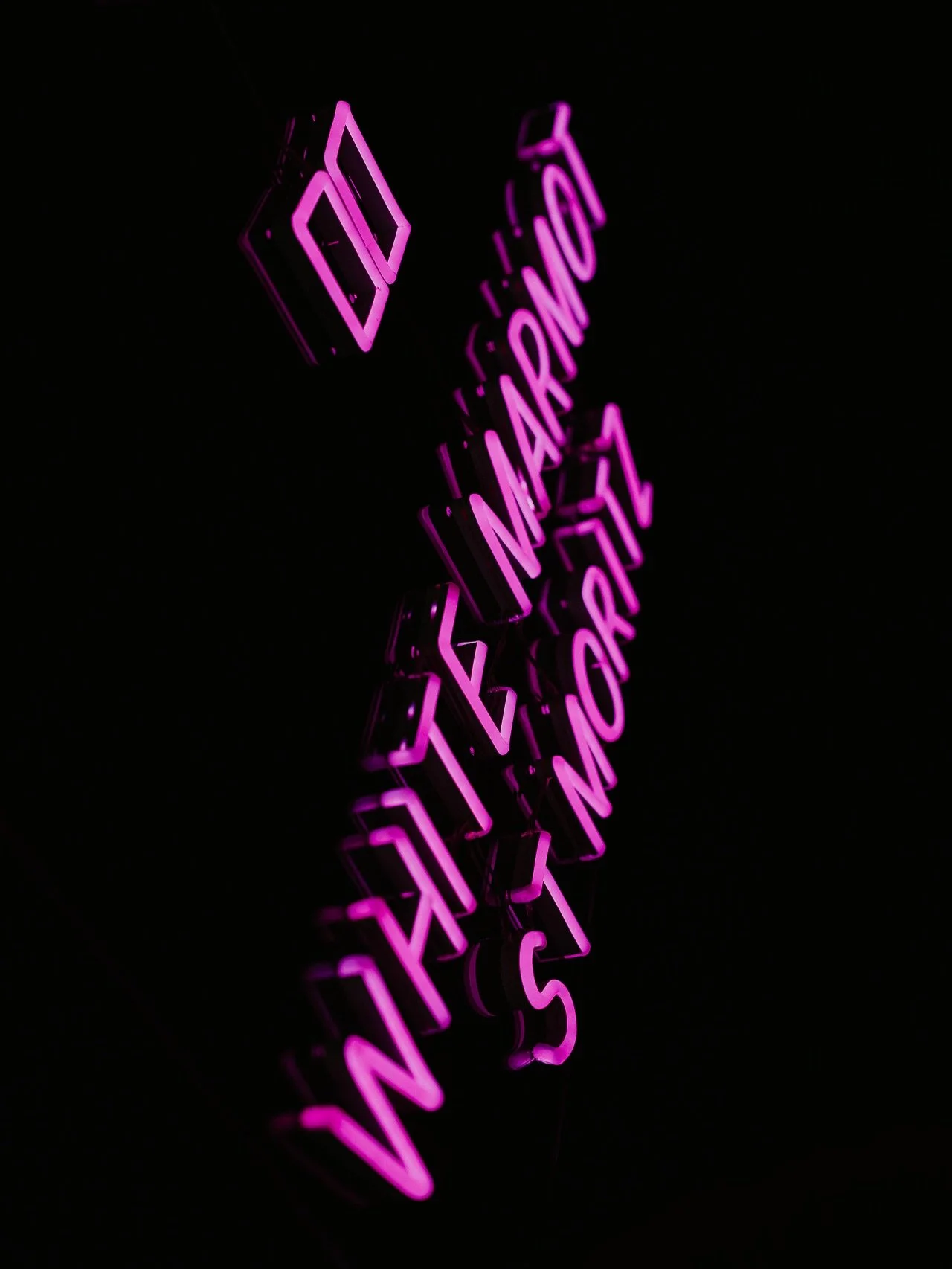 At @white_marmot , it was all about enjoying the moment.
Music in the air, flavors on the table, and Satryna Tequila @ginoclockclub setting the tone.

#SMCW26 #StMortizCocktailWeek #stmoritz