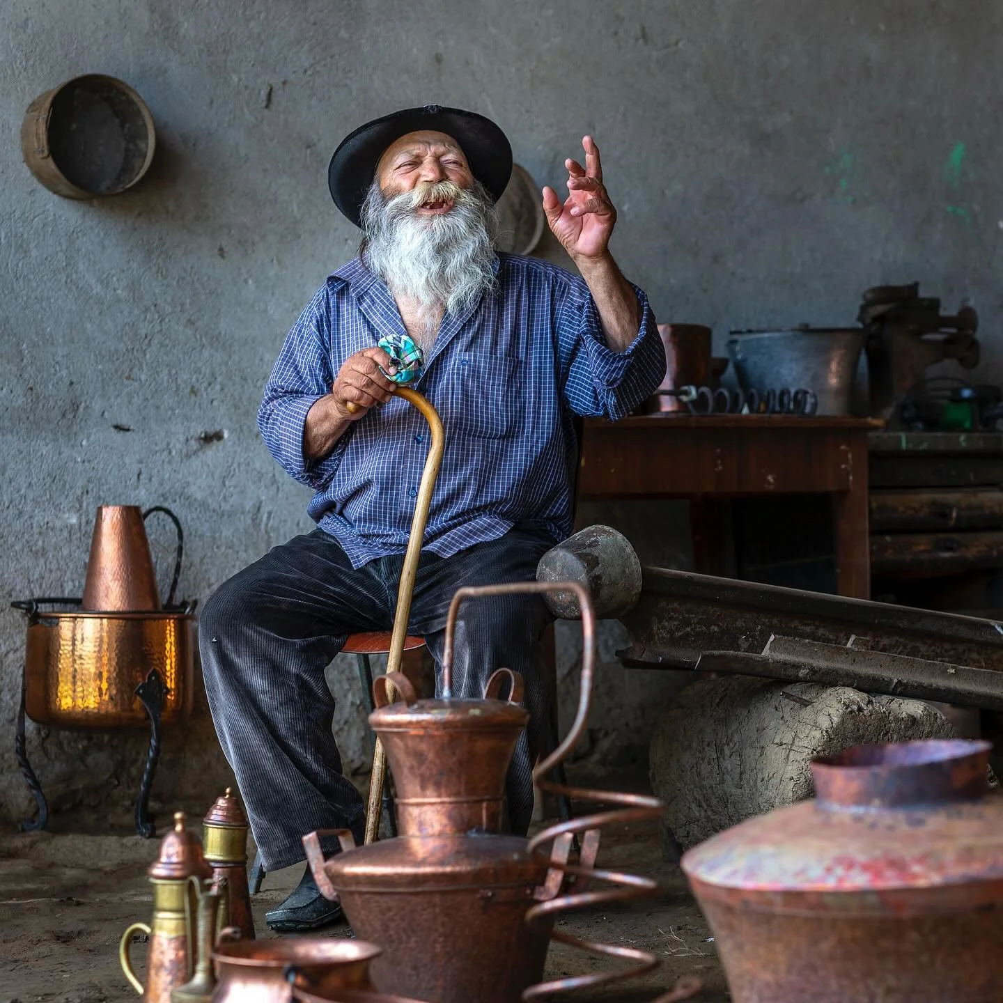 Yesterday was World Photography Day - missed it. But, really, every day is world photography day when you meet faces and stories like this. Danchu,  a Roma coppersmith, is mid-flow in one of his tales. 

#worldphotographyday #everydayphotography #sto
