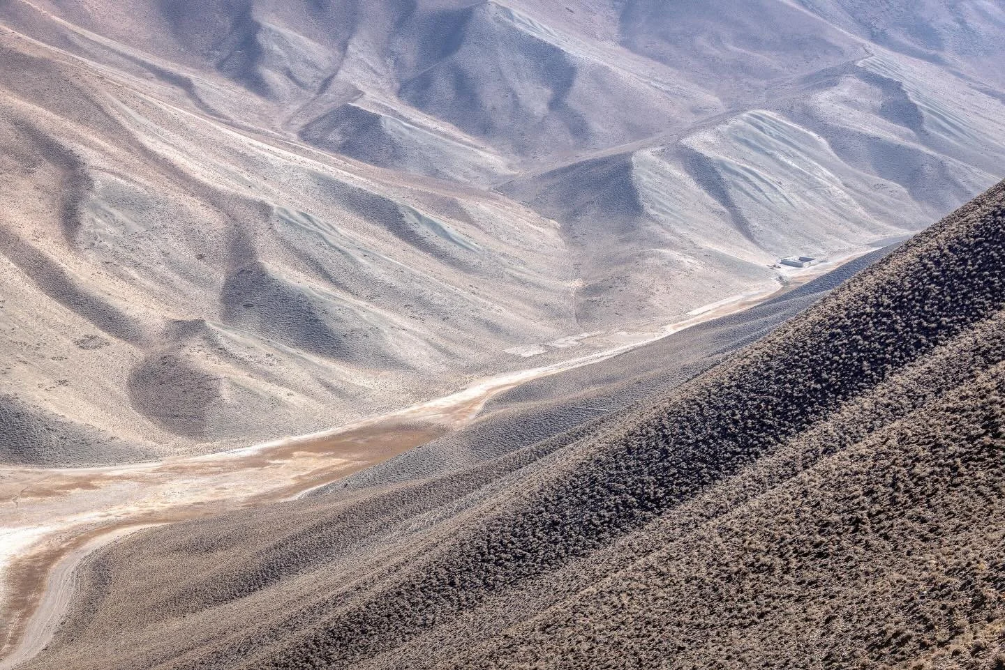 Band-e Amir National Park, Afghanistan 2025

 A dramatic landscape of dust, ridges and shifting light. 

#afghanistan #peopleandplace #travelphotography #documentaryphotography #myjourneywithacamera