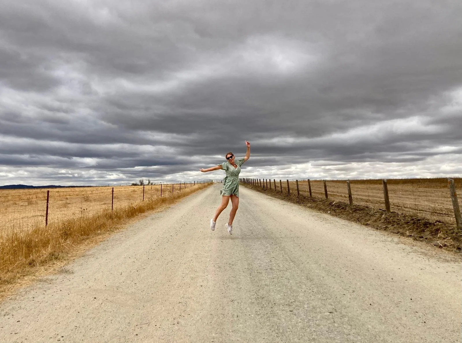 Nina Hoff - The Love Triangle Method (4).jpeg