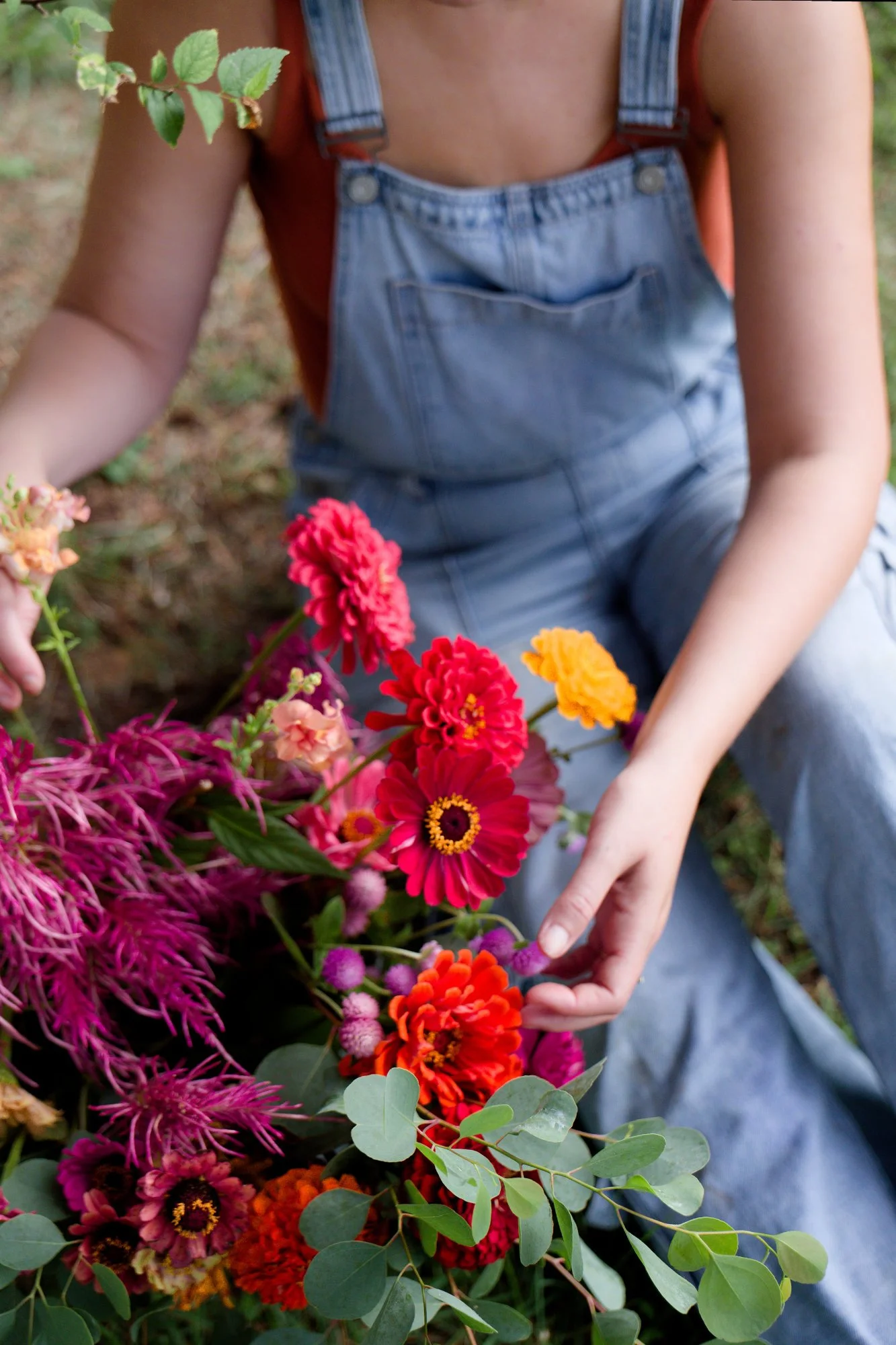 flower farm, portrait, flower portrait, lifestyle photography, senior session, brand session, family session