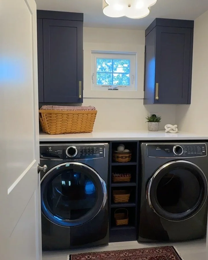 We gave this West Newbury laundry room a fresh update with custom cabinets, handy storage shelves and a beautiful stone countertop. Simple changes that made a big impact!