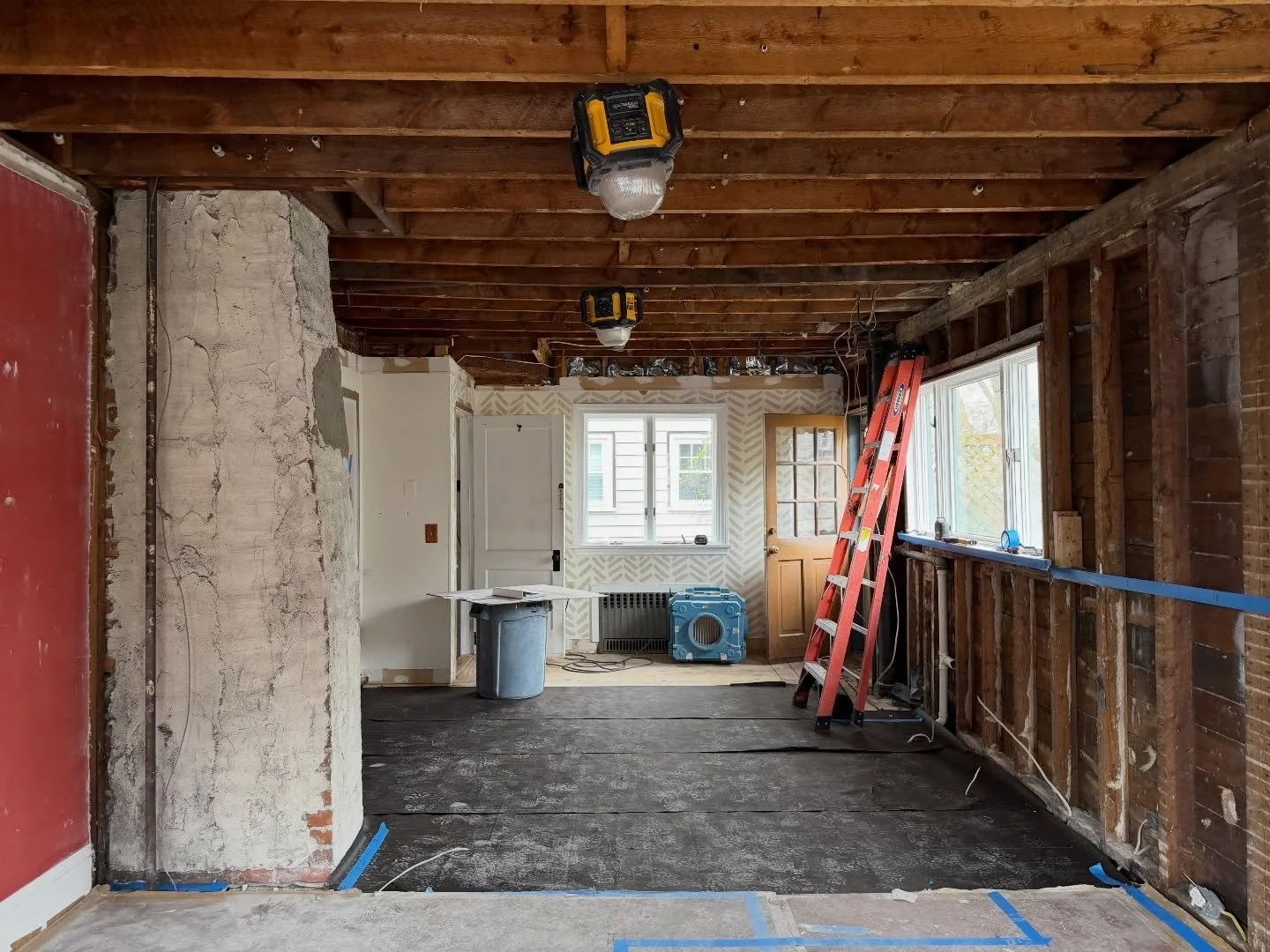 Demo time! It&rsquo;s a fast and messy phase, but always handled with careful dust protection and a clear plan. Now the fun begins!