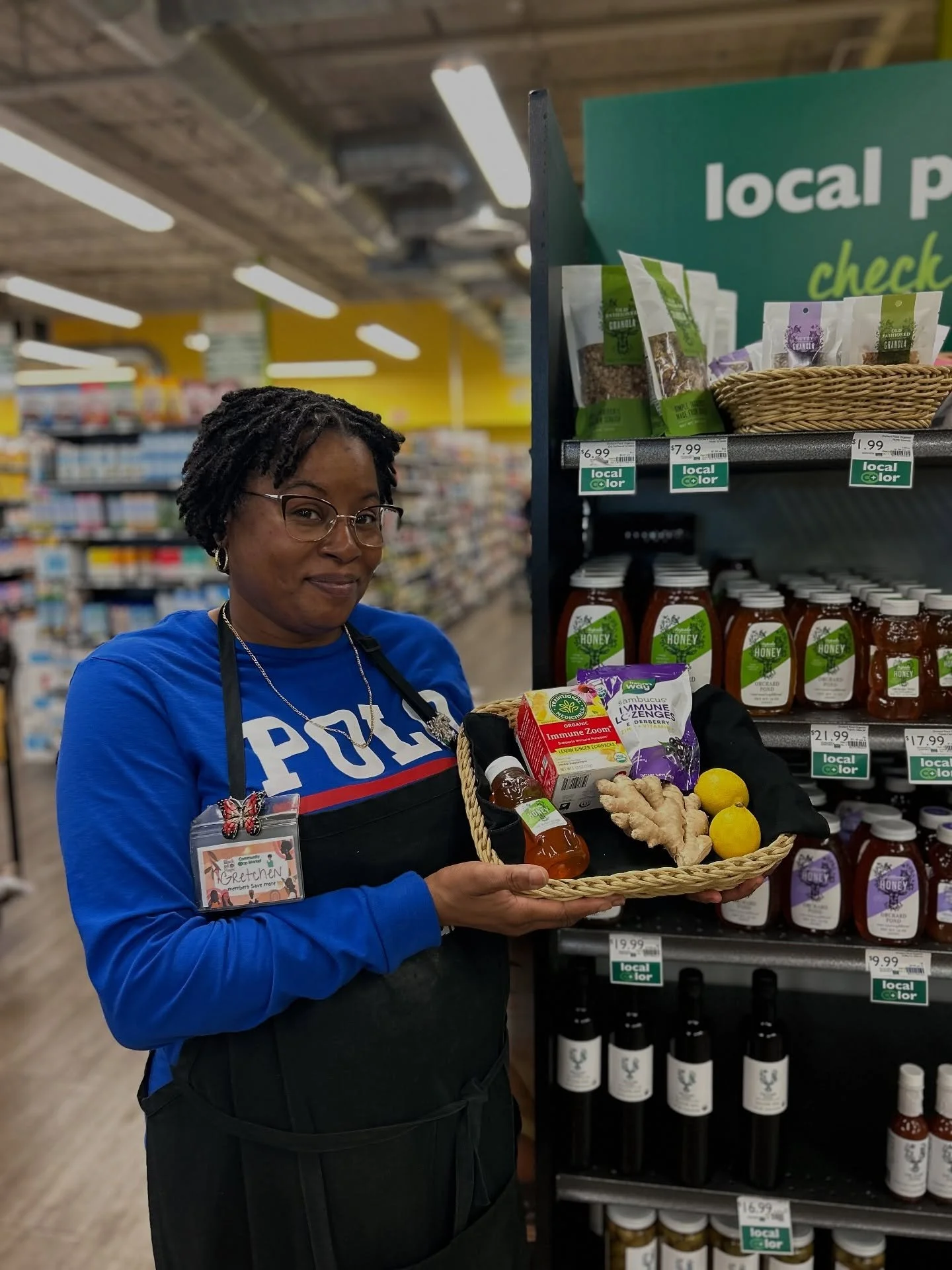 Hot one day, cold the next, Tallahassee keeps us on our toes! Gretchen&rsquo;s wellness essentials include local Tupelo honey from @orchardpond , lemons, ginger, lemon ginger echinacea tea from Traditional Medicinals, and elderberry lozenges with zin