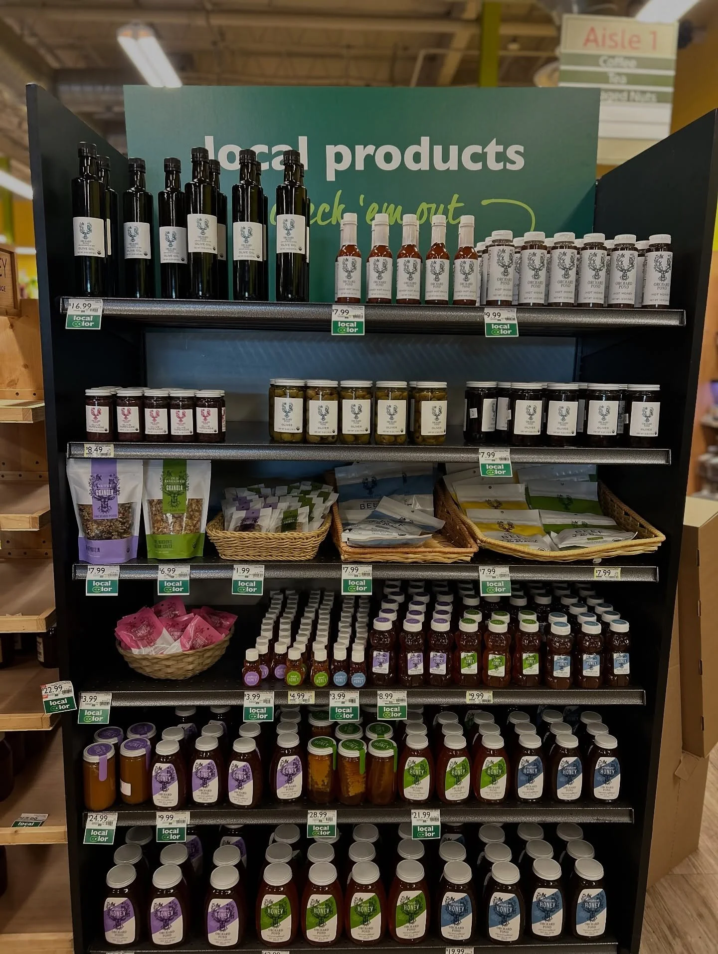 ✨Vendor Spotlight: @orchardpond ✨
We&rsquo;re so proud to carry Orchard Pond, a Florida-based, family-run apiary that pours so much care into every jar. Their honeys, especially the beloved Tupelo Honey, are as pure as it gets: light, smooth, slow to