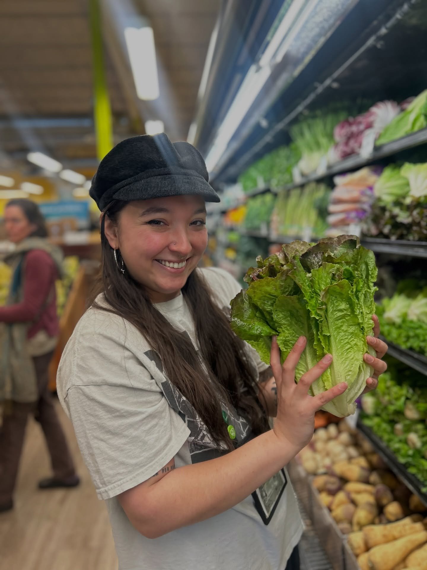 Lettuce show you something fresh 🥬✨
This giant, crisp head of lettuce is locally grown by @fullearthfarm 

Leaf it to our local farmers to bring in produce that&rsquo;s this vibrant, this fresh, and this full of flavor

Stop by and take a bite out o
