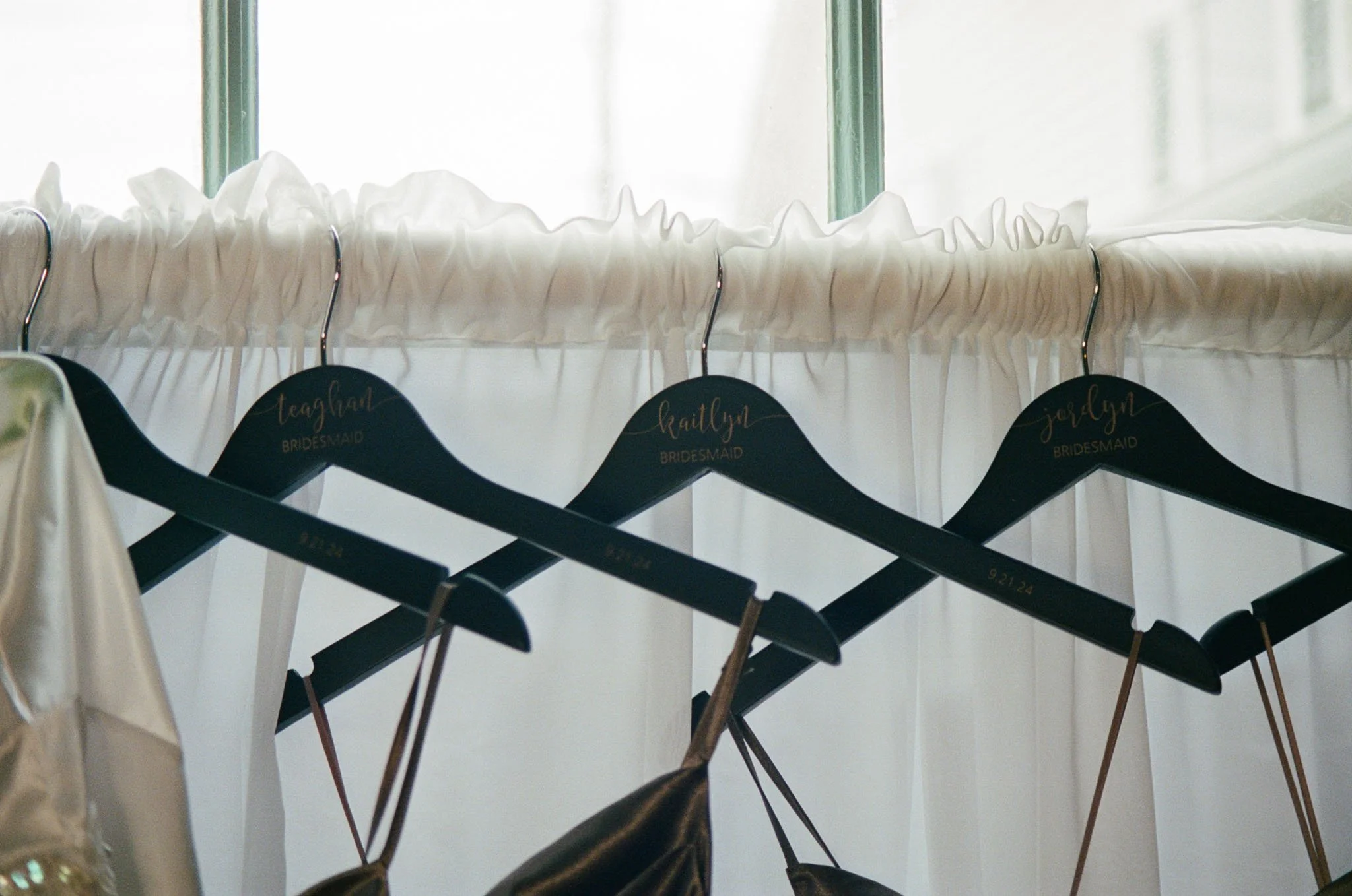 Old-orchard-maine-wedding-ceremony-photography-foxspit-bymariamylena-32.JPG