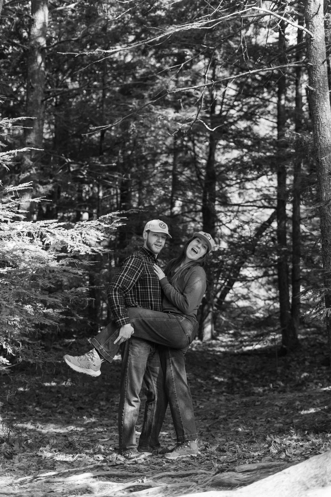 suprise-wedding-proposal-engagement-photography-bradburymt-freeport-maine-208.JPG