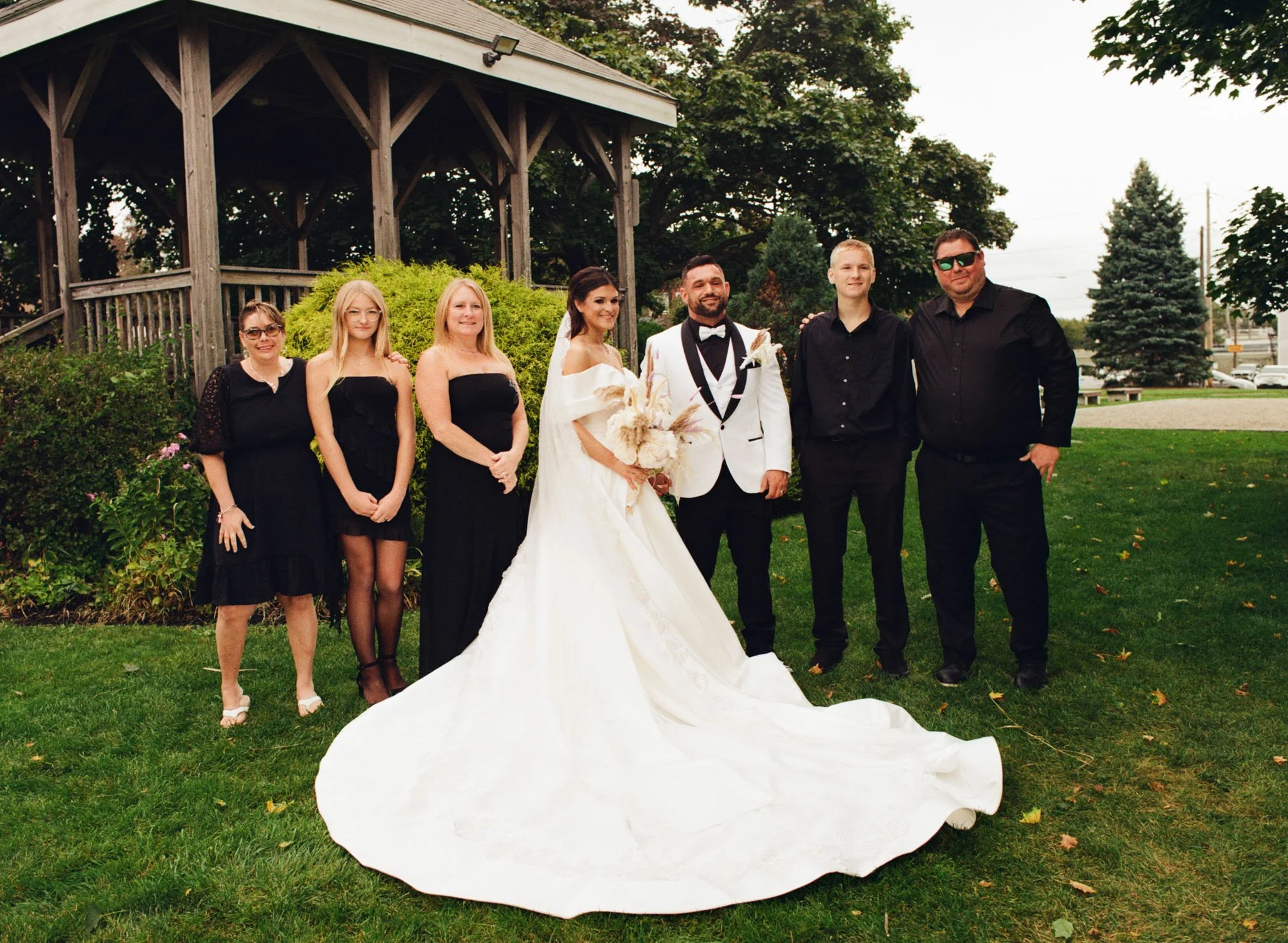 Old-orchard-maine-wedding-ceremony-mediumformat-film-photography-foxspit-bymariamylena-12.JPG