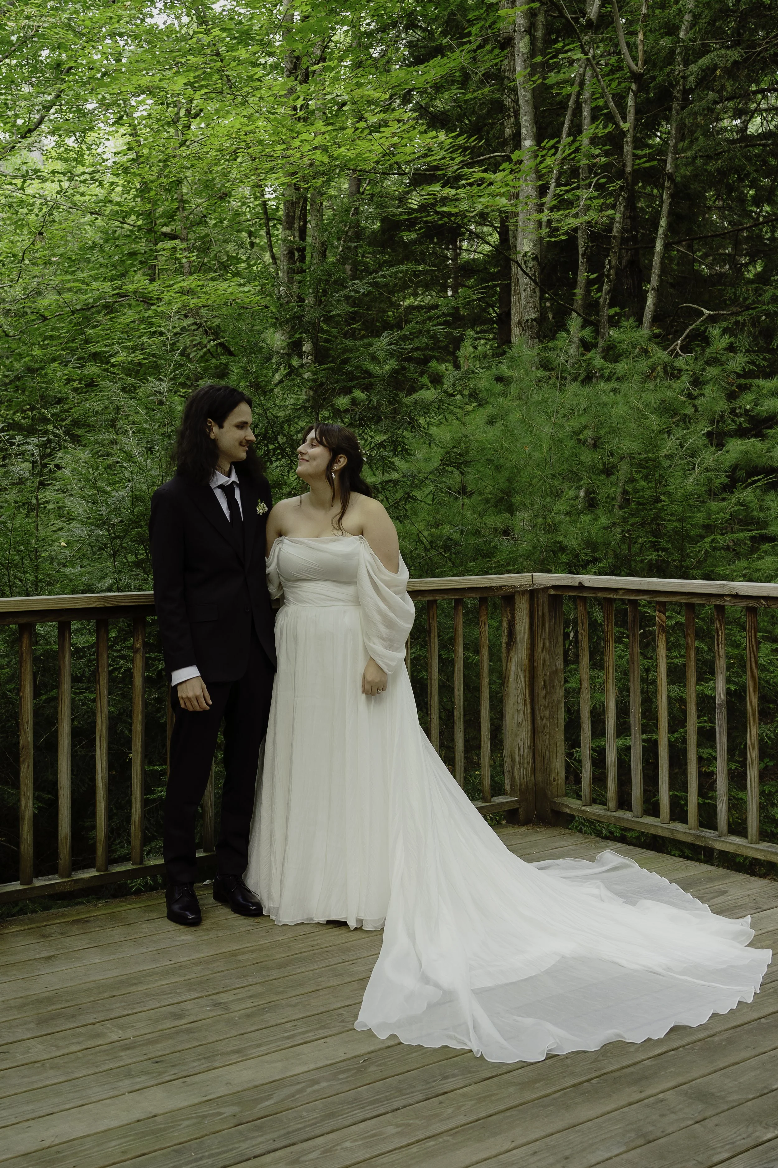 Elissa_and_david_new_hampshire_first_look_1.jpg