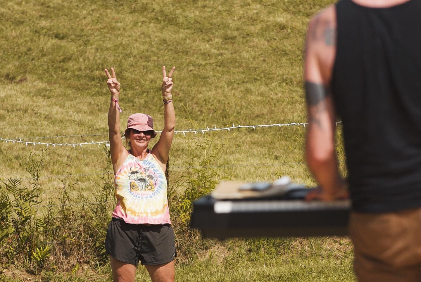 My intention is for this festival to be a space where everyone feels safe and free to fully express themselves.

Dance around and sing along. It&rsquo;s a beautiful thing.

_
📷: @toreistori 
#happyhealingfestival #musicfestival #livemusic #cleveland