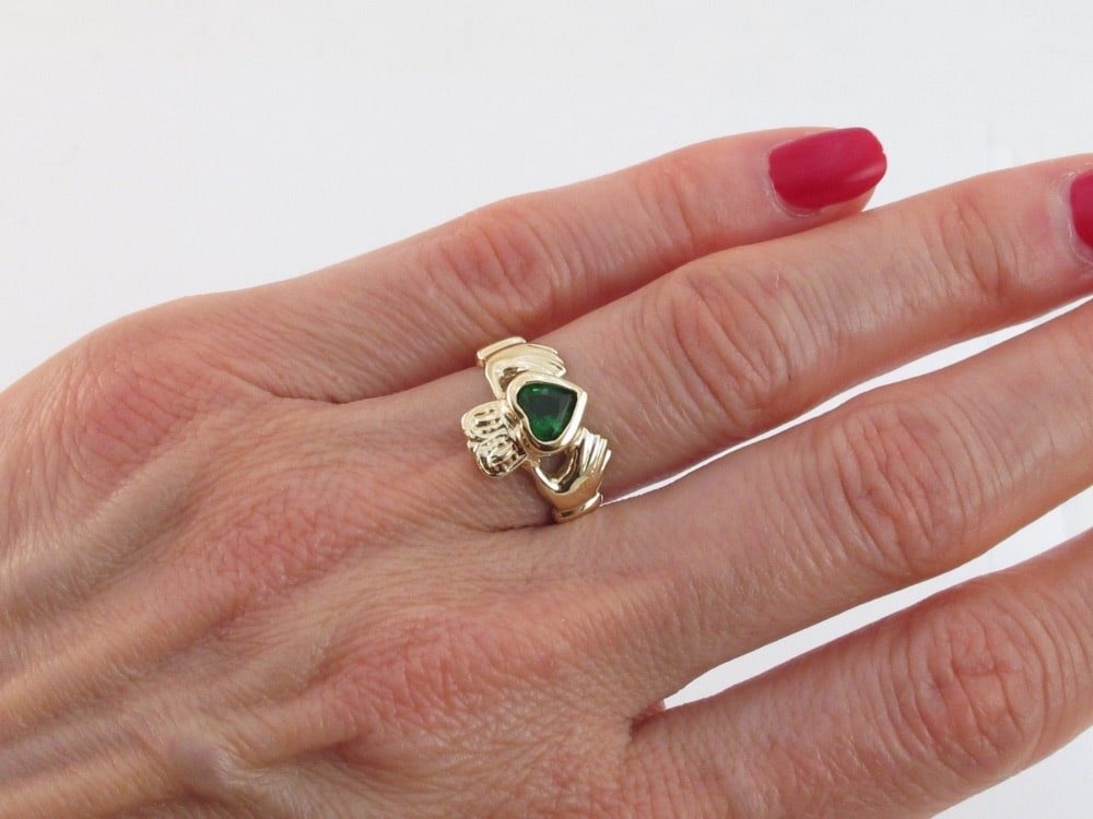 14k Gold &amp; Emerald Ring by Karatcaratjewelry