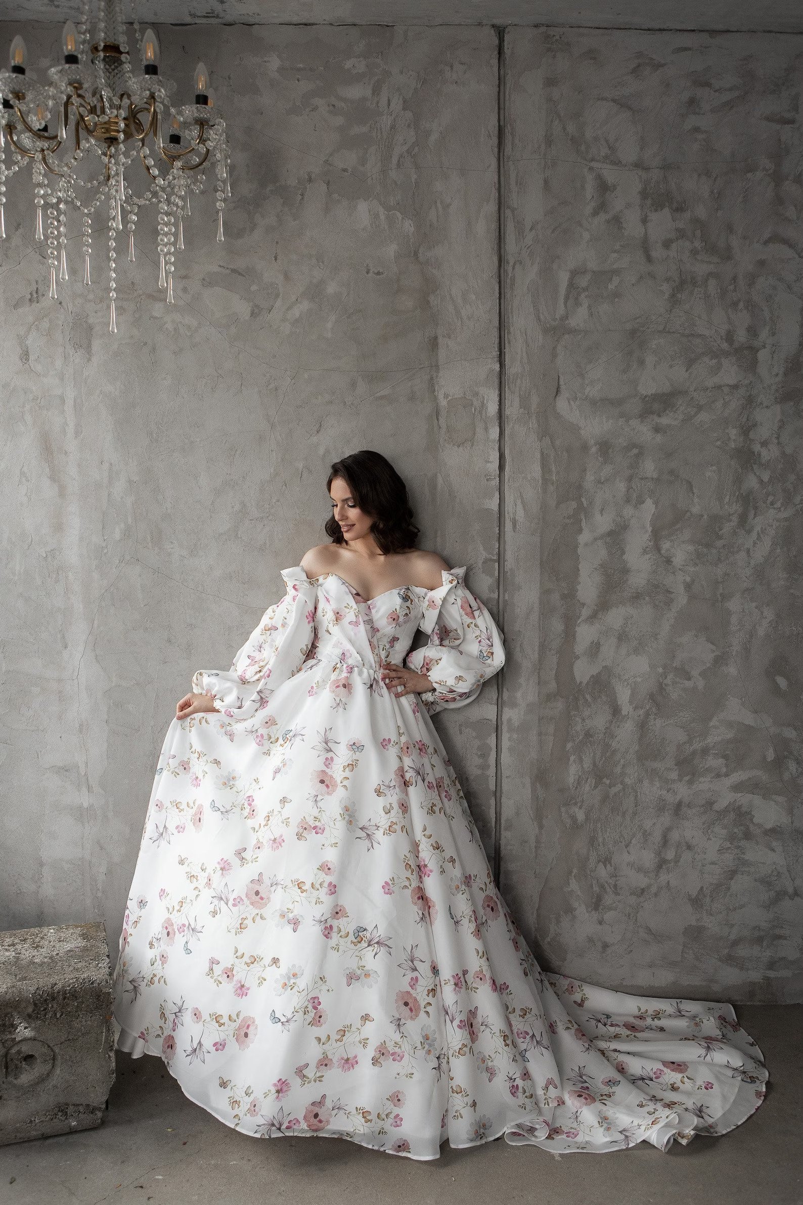 Go Bustle-Free! 9 Stunning Wedding Dress Bustle Alternatives Go Bustle-Free! 9 Stunning Wedding Dress Bustle Alternatives