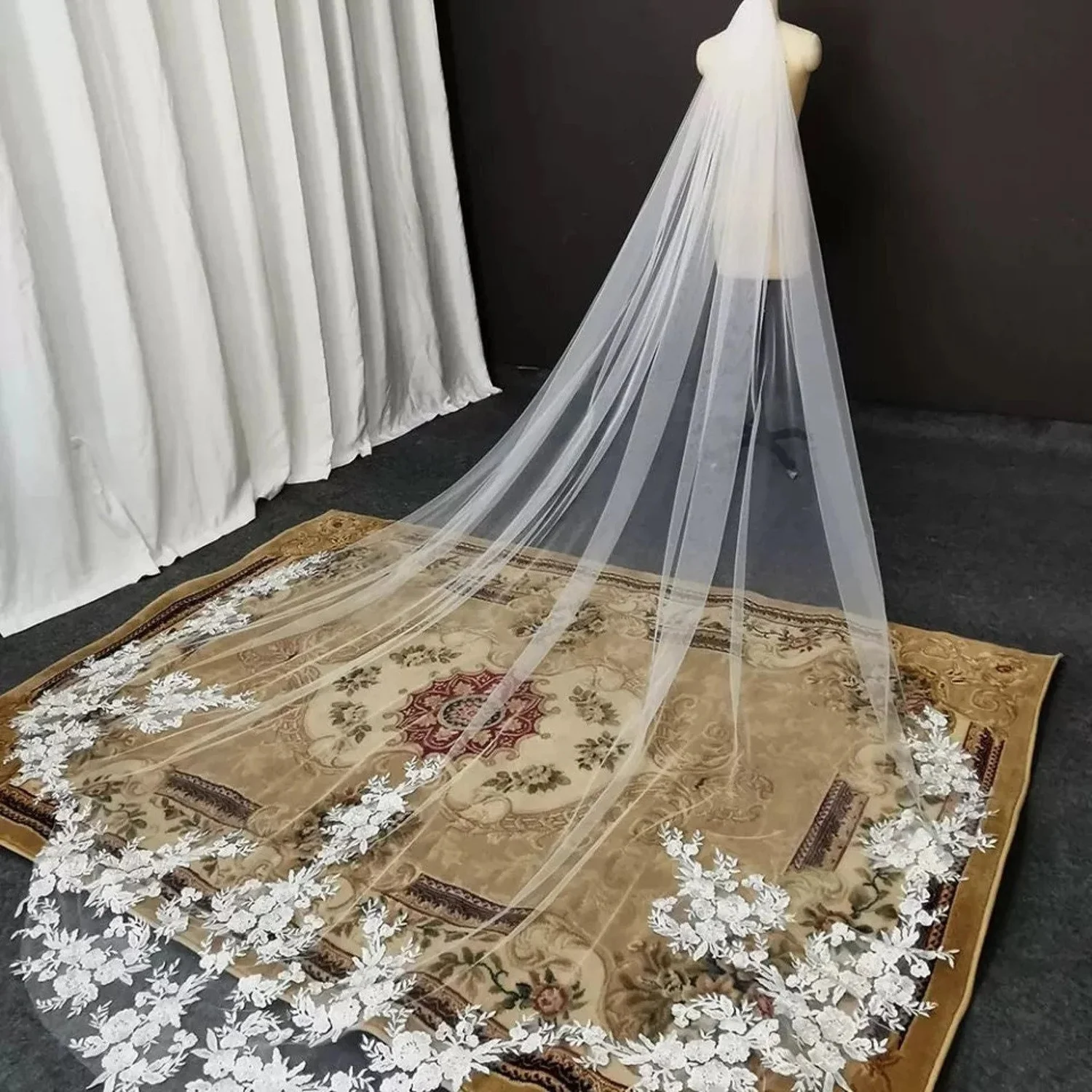 Go Bustle-Free! 9 Stunning Wedding Dress Bustle Alternatives Go Bustle-Free! 9 Stunning Wedding Dress Bustle Alternatives
