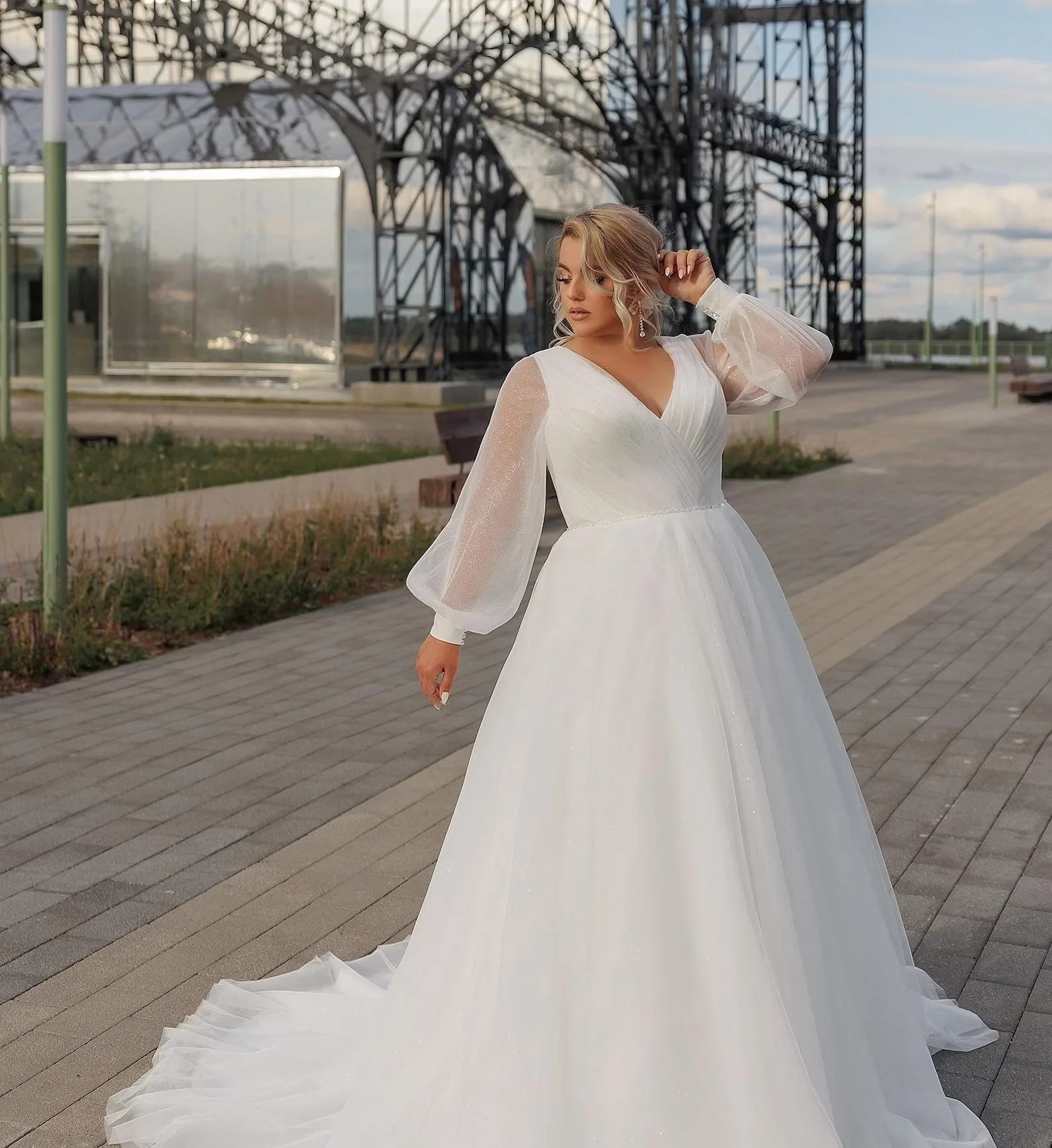 Wedding Dress Styles for Chubby Arms That You