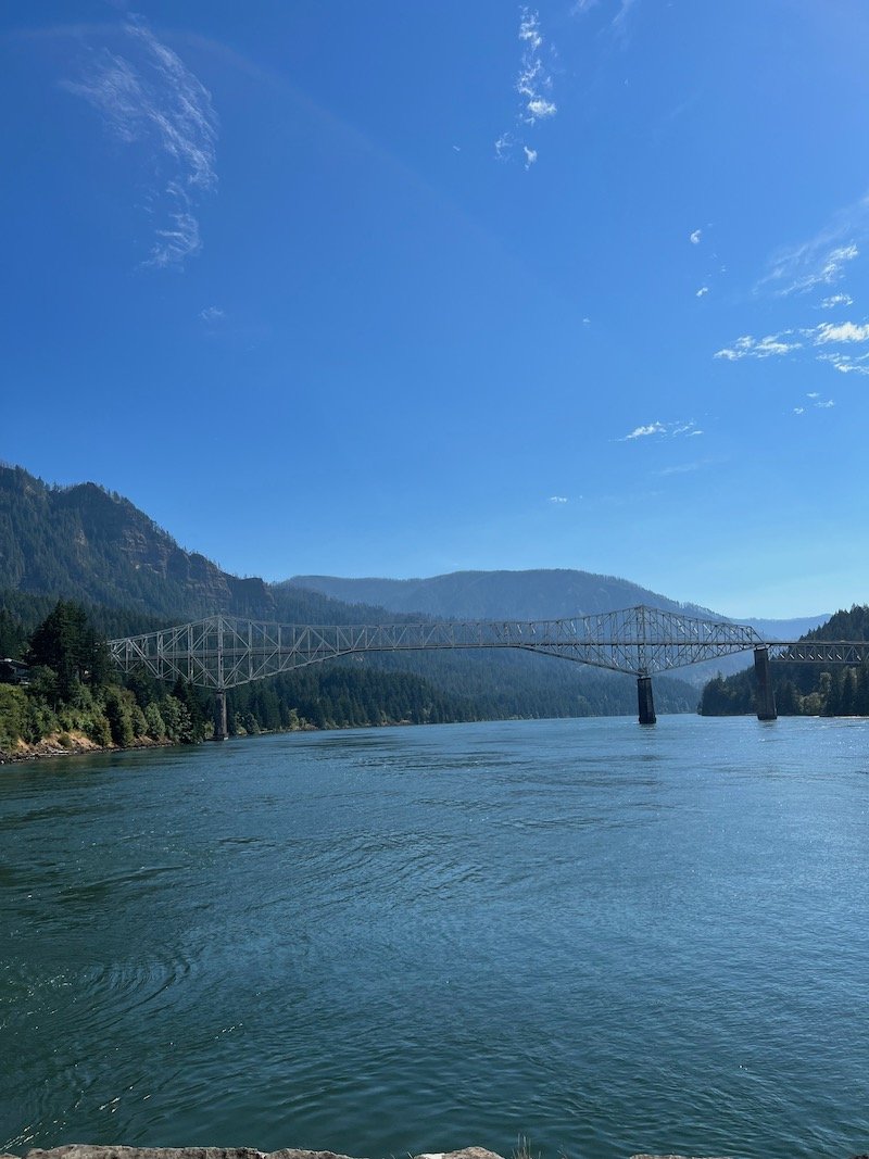 Scenic-Columbia-River-Gorge-Flatwater-Kayak-Club.jpeg