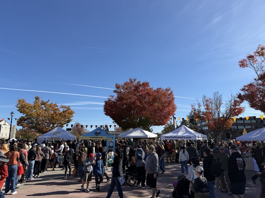 Pumpkin Regatta family friendly event vendor booths Oregon