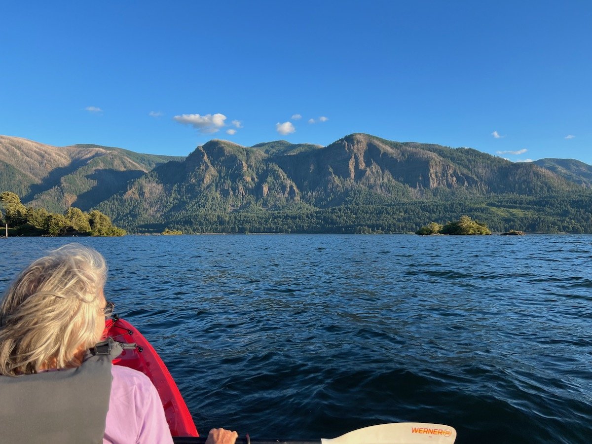 FlatwaterKayakClub-GorgeSunsetTour-TandemKayak.jpeg
