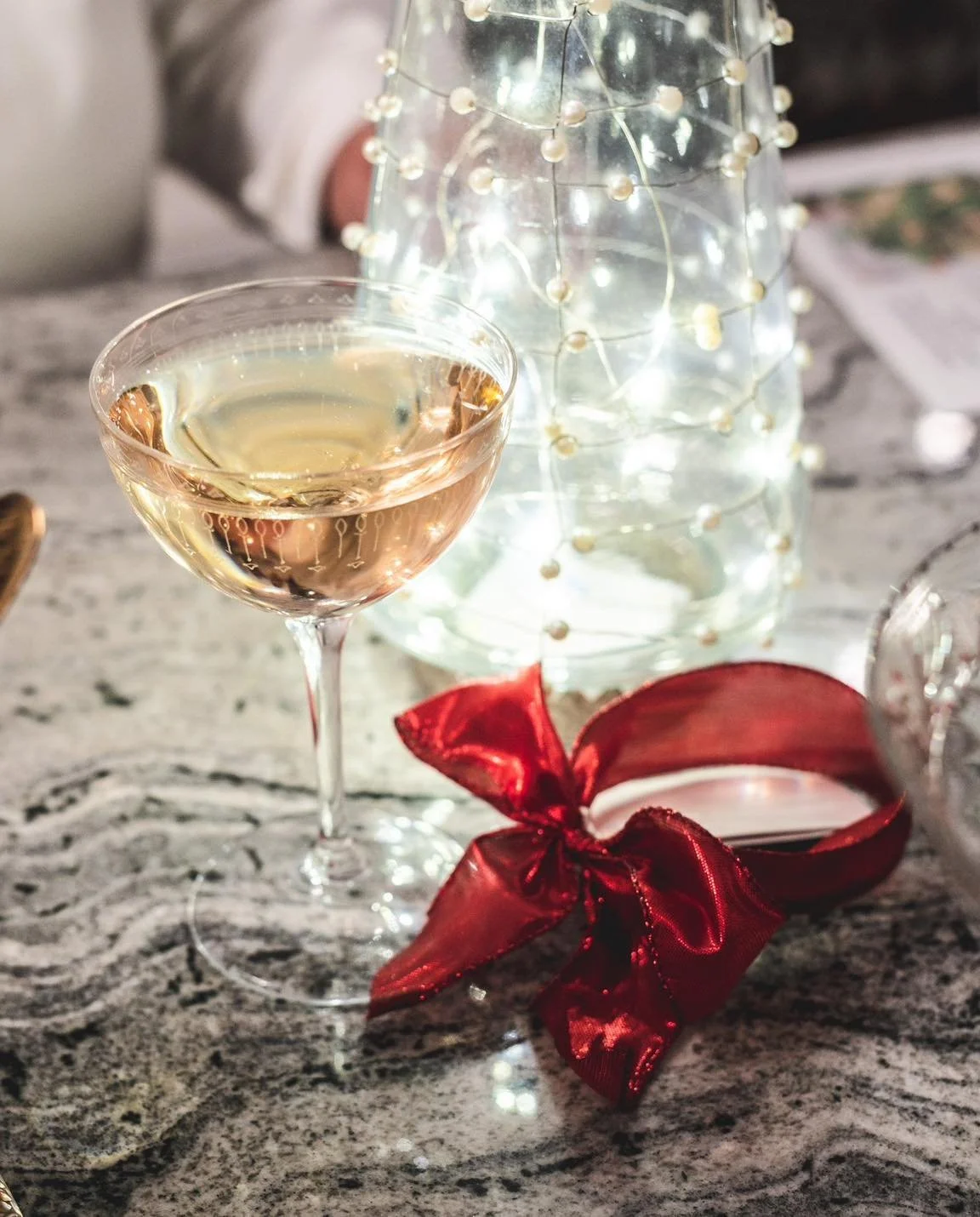 There&rsquo;s just something about drinking a glass of bubbly in a dimly lit bar at Christmas time ✨ 🌓

Anyone else chasing those Hallmark movie vibes this week?