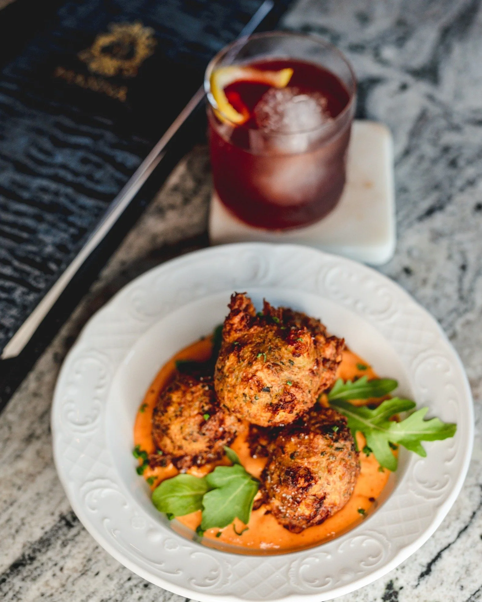 The moment you discover Manna Happy Hour, everything just ✨clicks ✨

Because we believe every day should have a glimmer of happiness, our happy hour runs Monday through Friday, 3pm-6pm AND Saturday &amp; Sunday, 2pm-6pm. 

And to add a cherry to the 