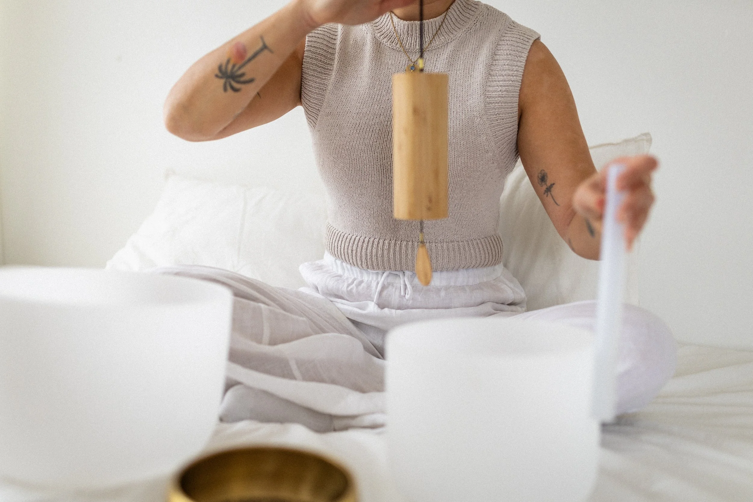 SCENT & SOUND HEALING | Alisa
