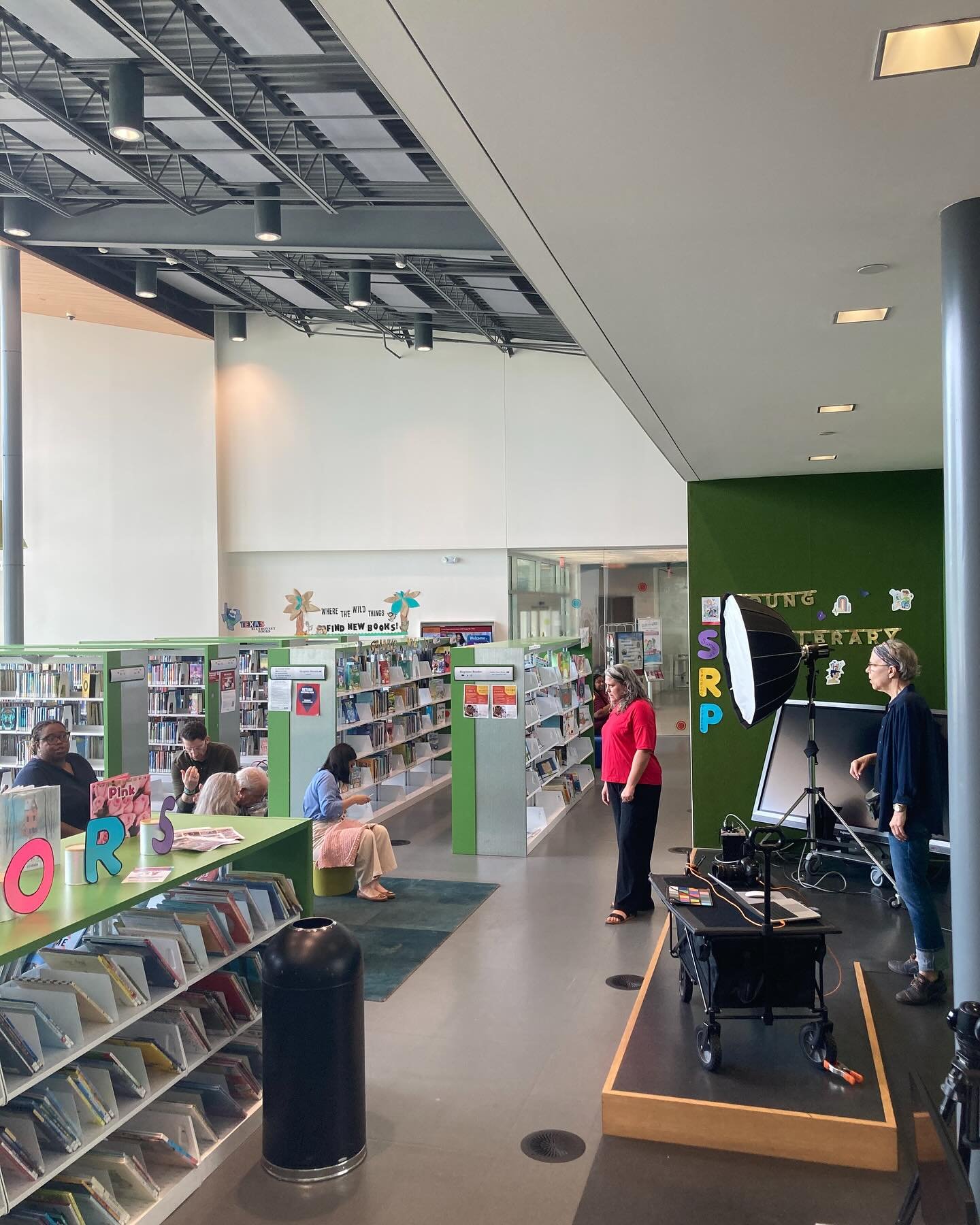 📸 Behind the Scenes: EUREKA DAY Poster Shoot!
We had the absolute pleasure of shooting our upcoming EUREKA DAY poster at the Alice McKean Young Neighborhood Library, and we’re so grateful to @houstonpubliclibrary for letting us use such a vi