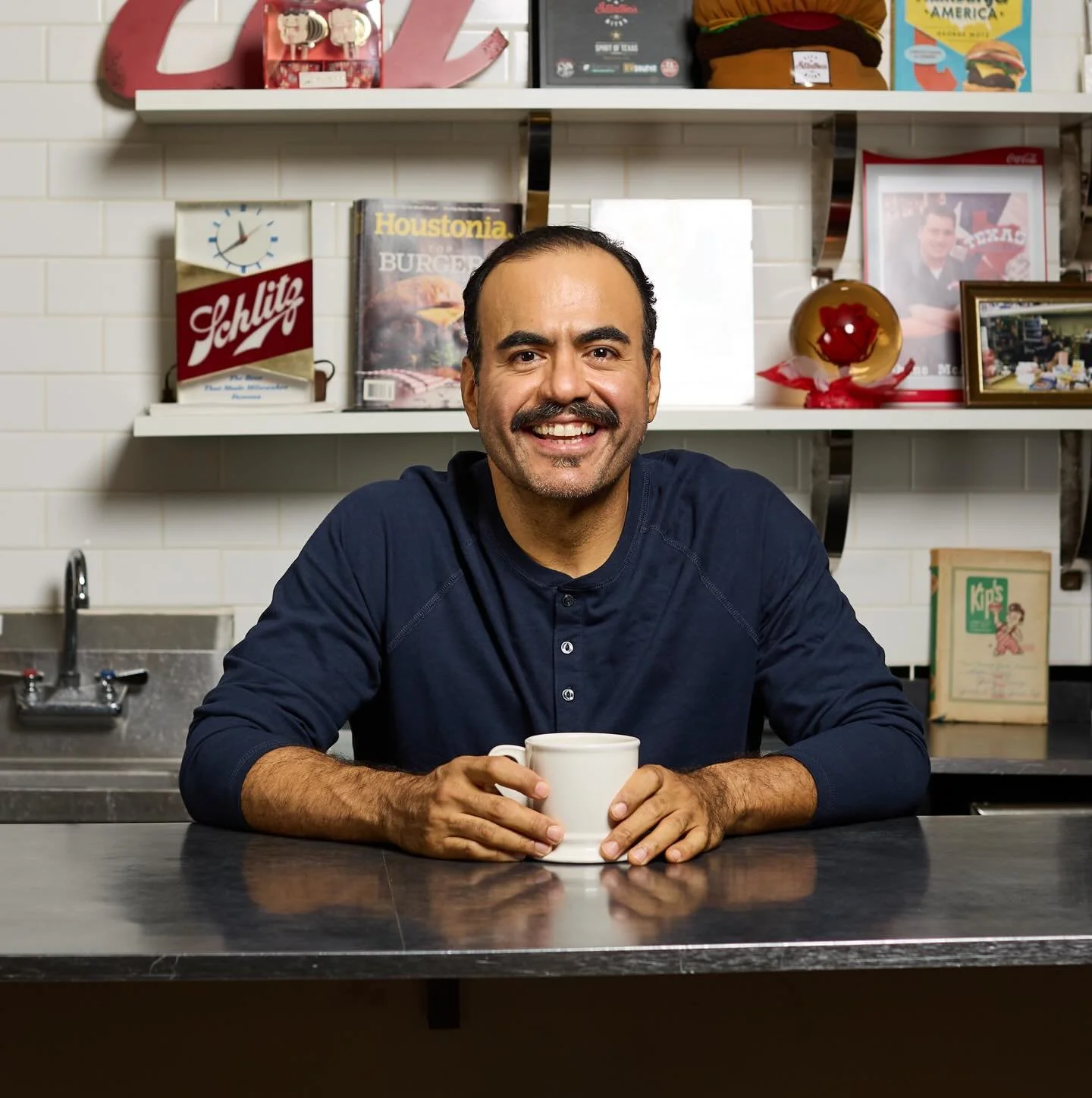 ✨ Meet the Cast of THE COUNTER

Today we&rsquo;re spotlighting Orlando Arriaga as Paul&mdash;and we&rsquo;re thrilled to welcome him back to 4th Wall.

Houston audiences may recognize Orlando from his work at Alley Theatre, including PRIVATE LIVES, A