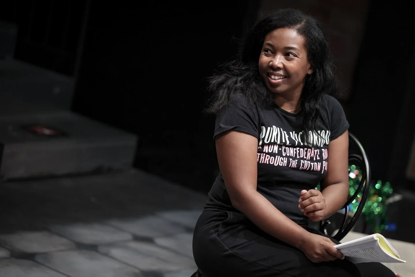 ✨ Meet the Cast of FAT HAM

Today we&rsquo;re spotlighting ShaWanna Renee Rivon as Tedra.

ShaWanna returns to 4th Wall Theatre, where audiences previously saw her in FAIRVIEW. Other acting credits include FETCH CLAY, MAKE MAN at Ensemble Theatre.

H