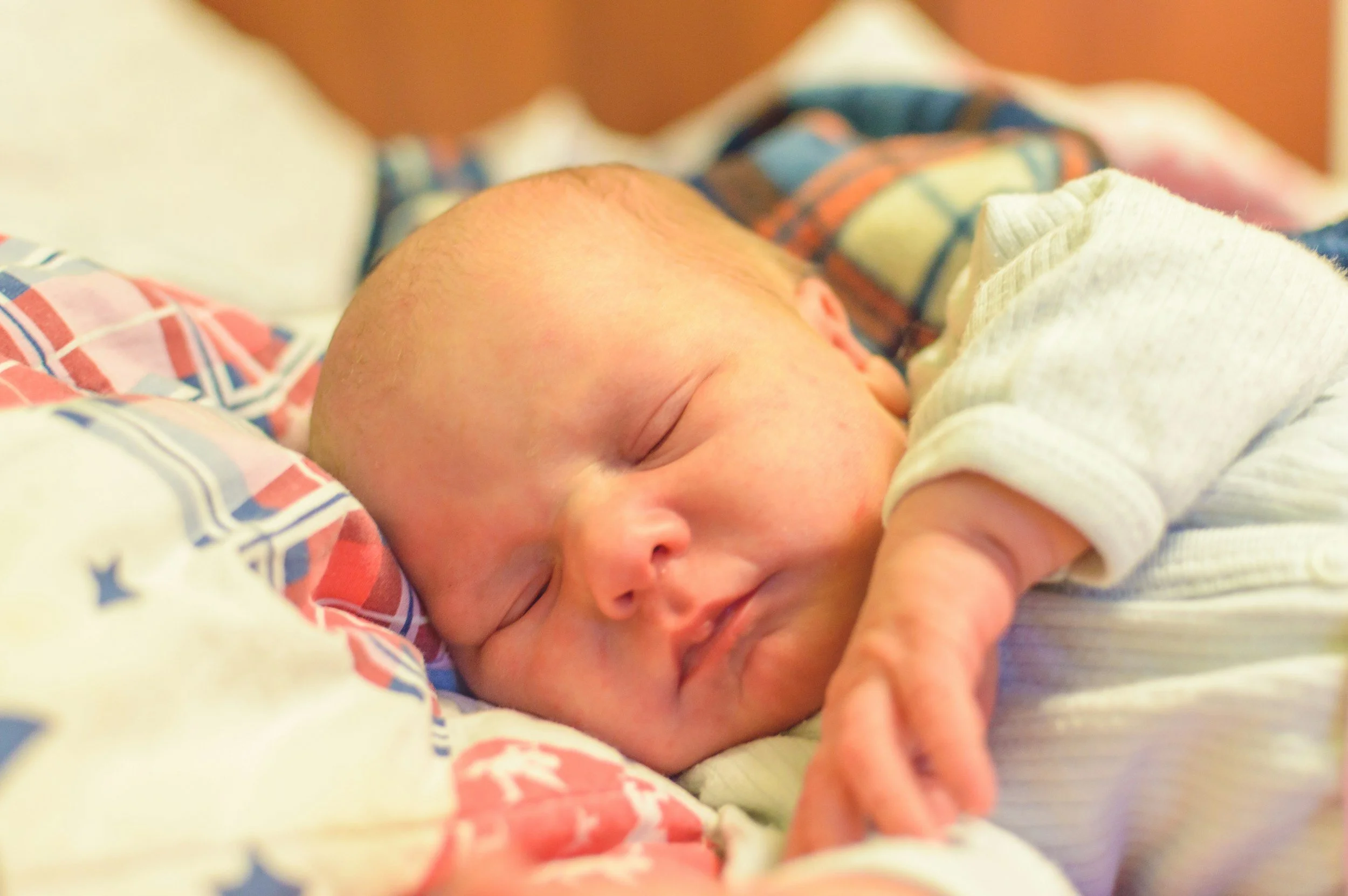How to transition to cot naps from contact naps (if you want to!)