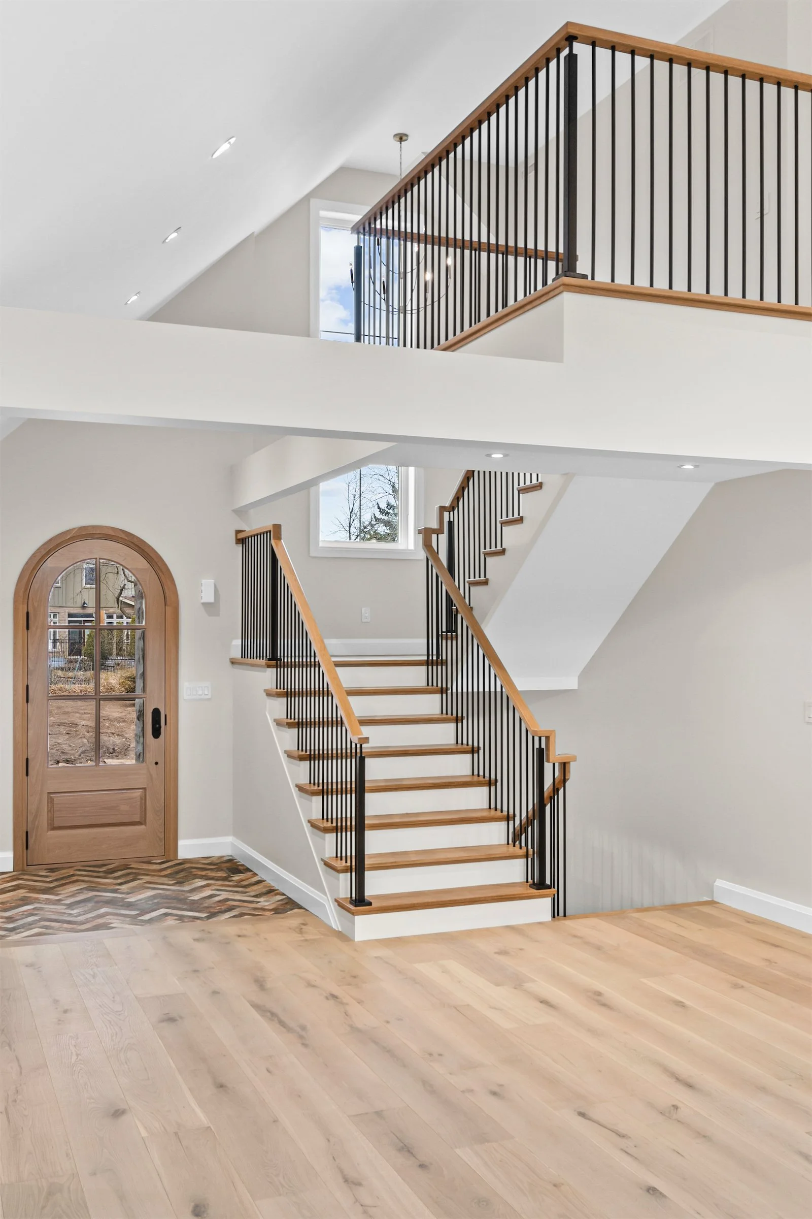 66 Lodor Ln © APi360 Web - 003.jpg