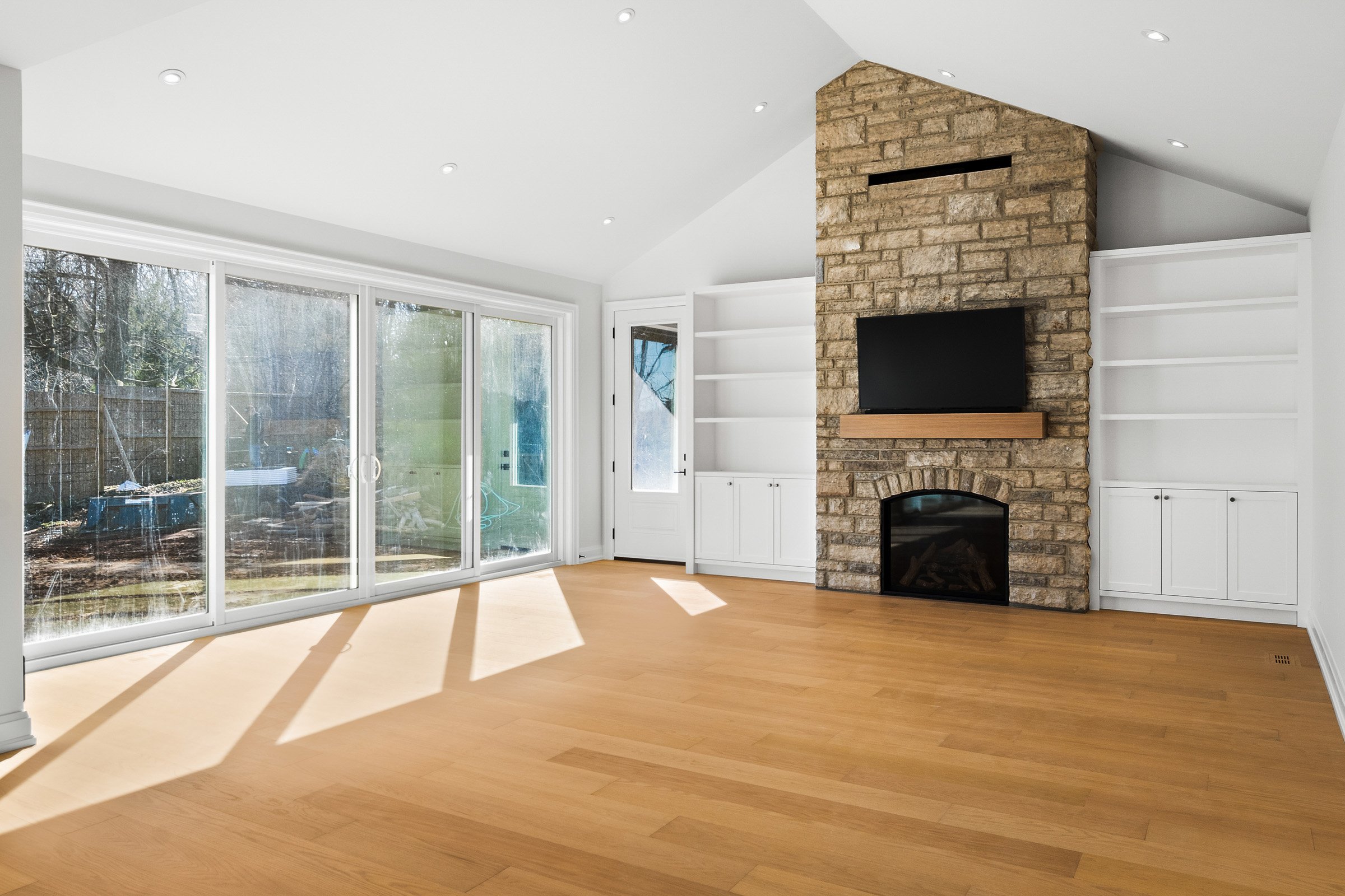 336 Claredon Dr © APi360 Web - 20.jpg