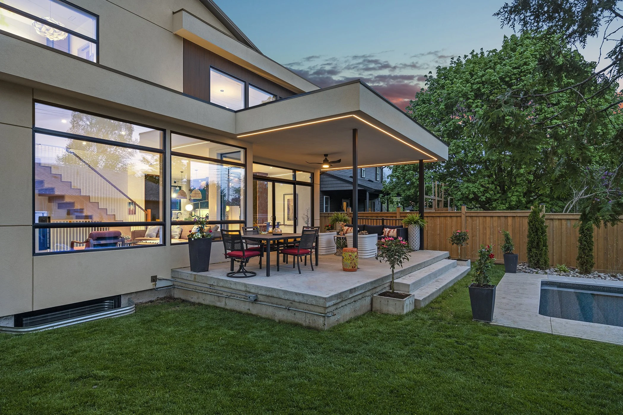 686 Hager Ave - Twilight - Web - 006.jpg