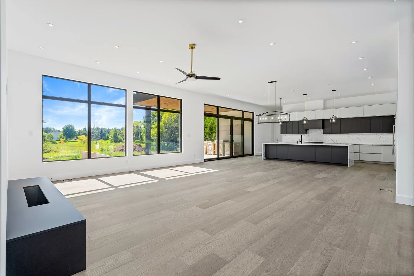 Terra Nova - 7 Neptune Dr © APi360 Web - 03.jpg