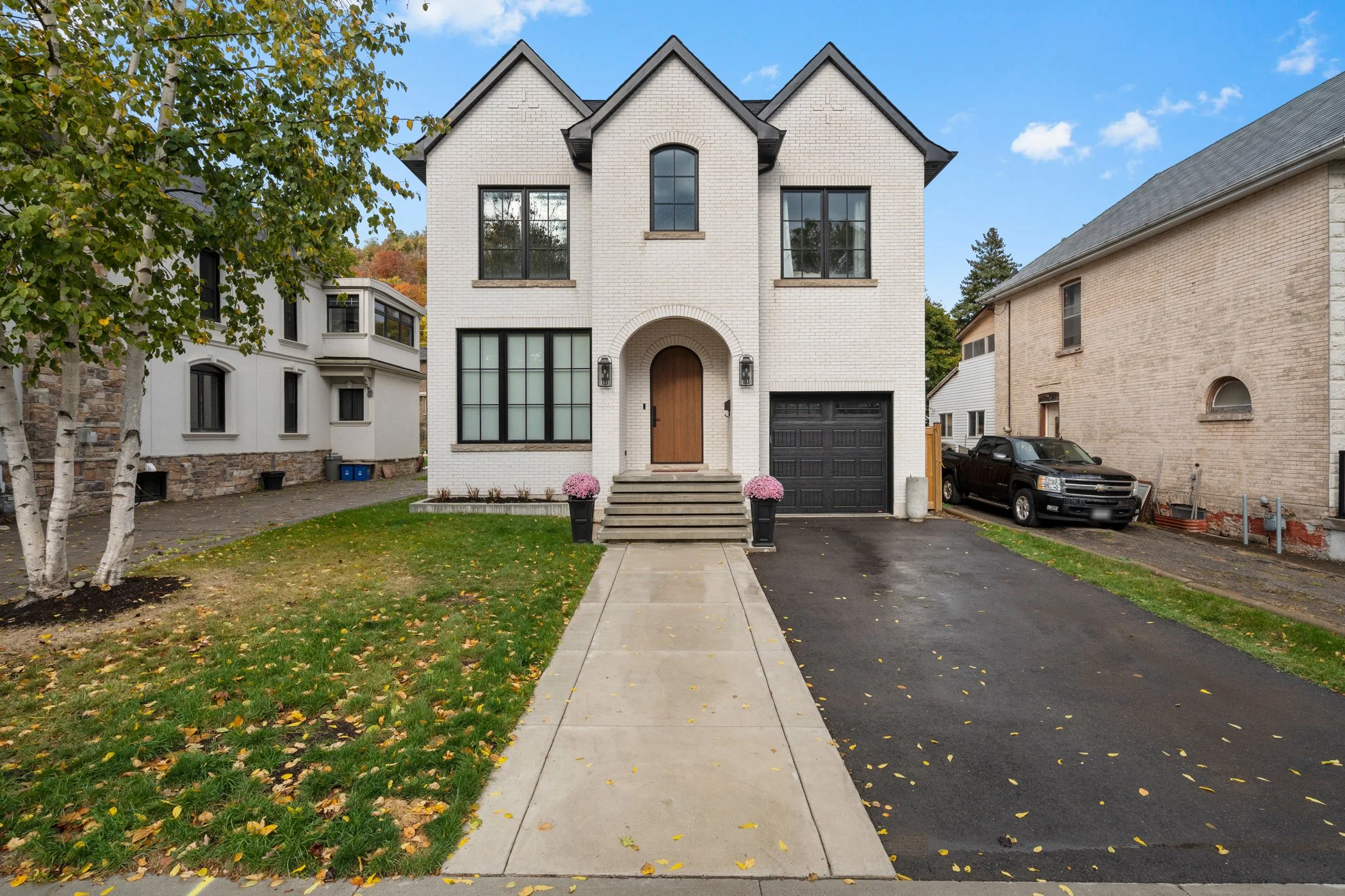 Terra Nova - 355 King St W - Final Exteriors - Web - 11.jpg