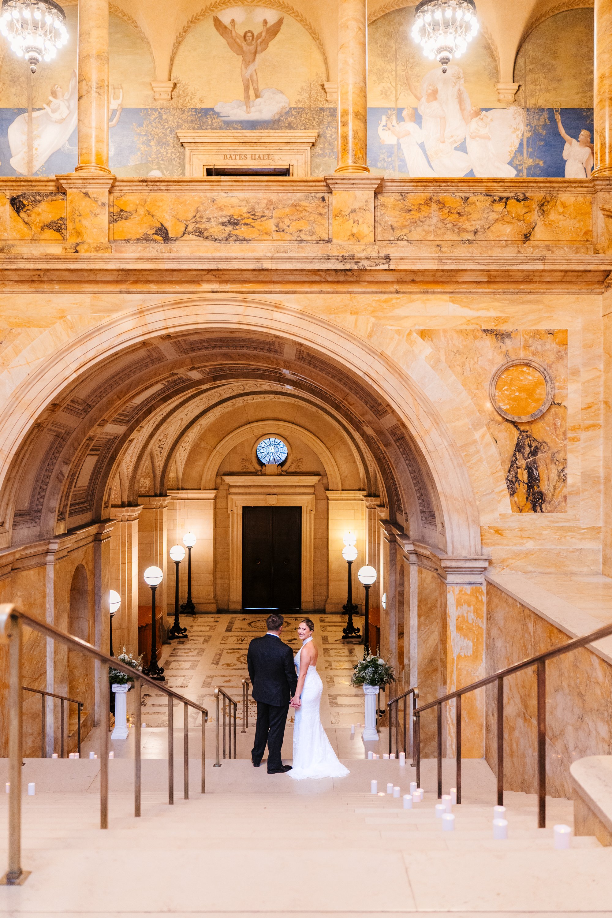 Nicole_Matt_Wedding_Entering Venue_Posed Shots-57.jpg
