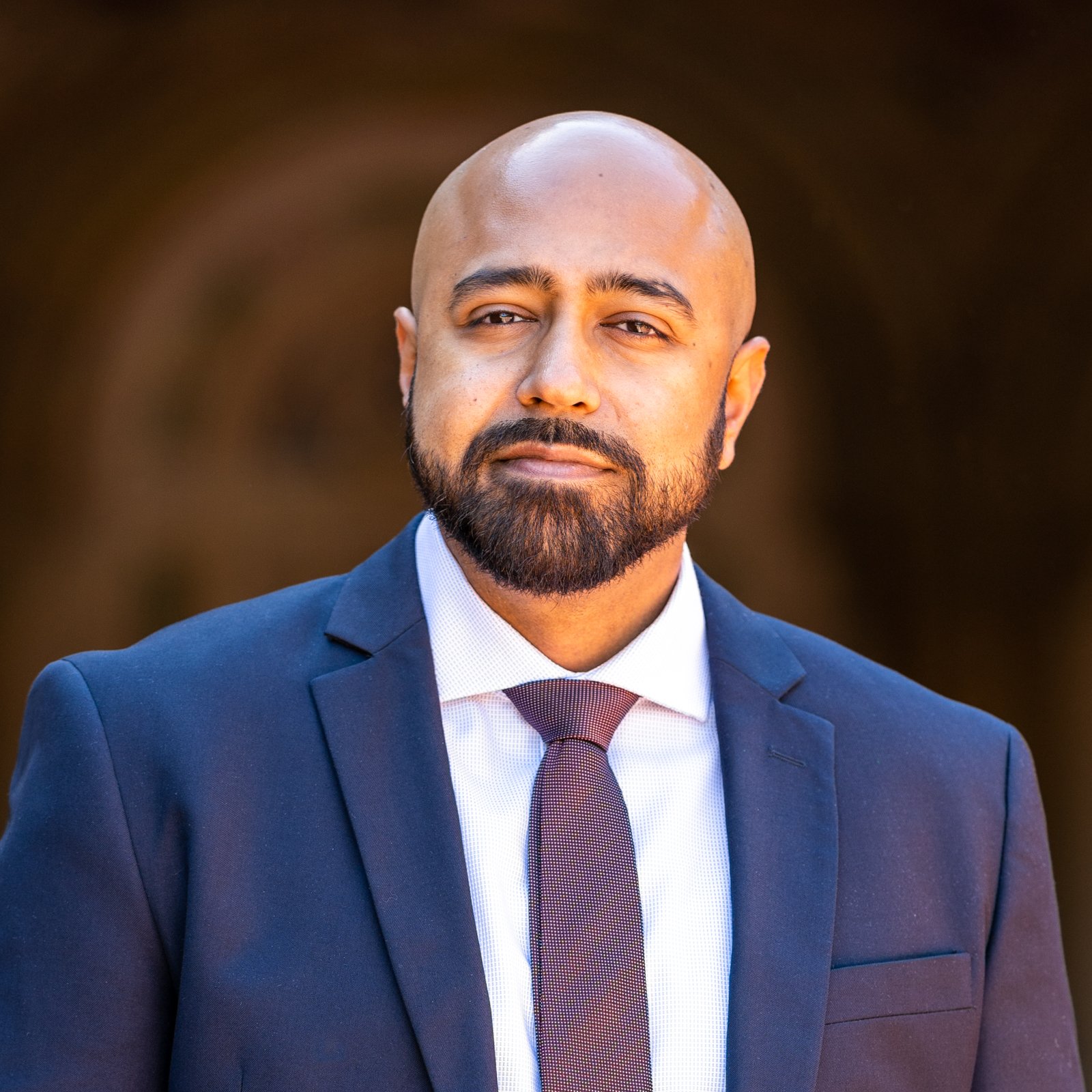 Mohammad_Headshot-03.jpg
