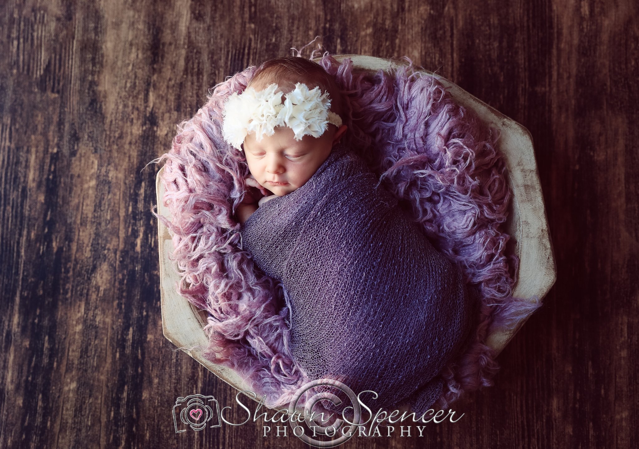 baby-girl-newborn-photography-bowl-6.jpg