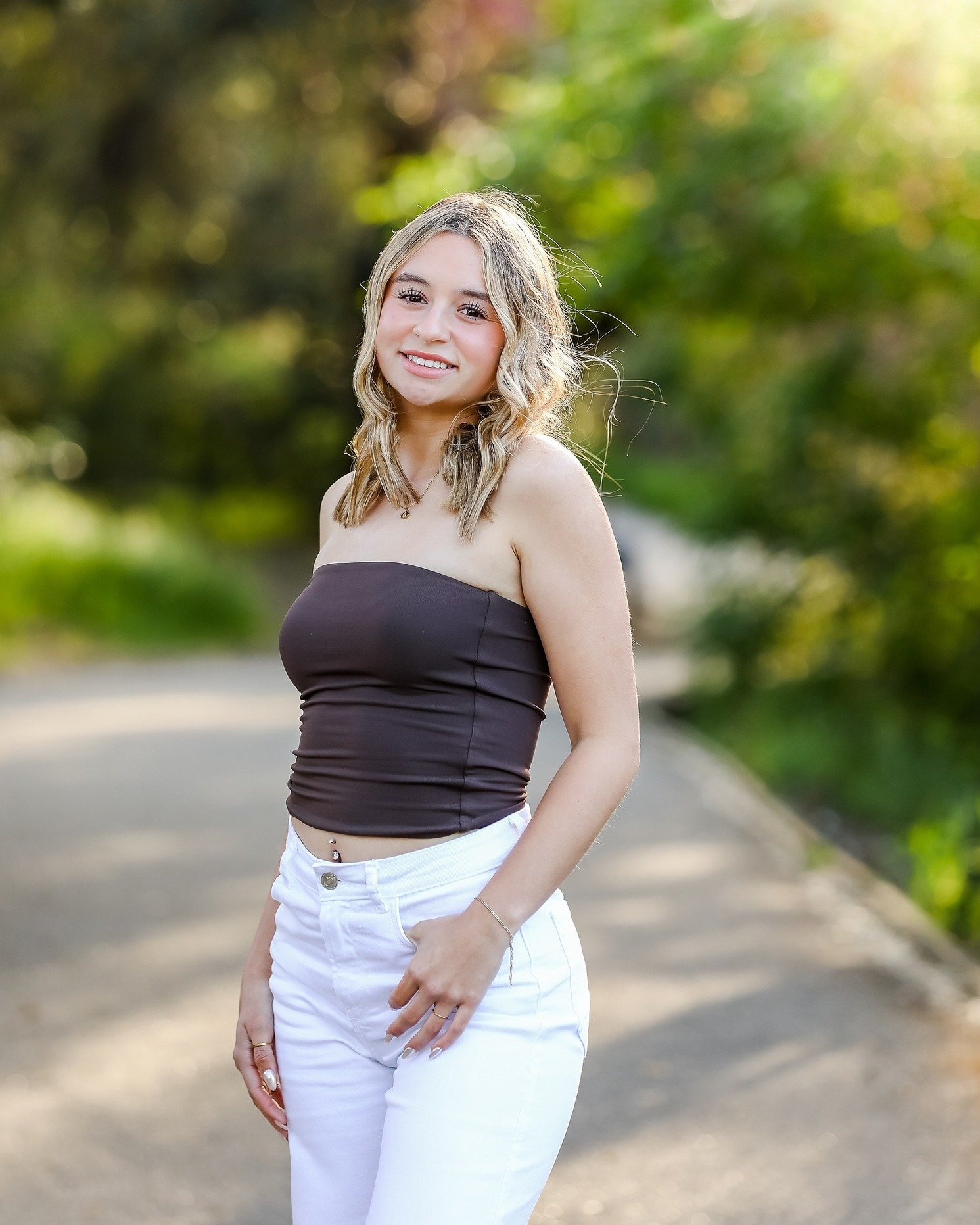 🌞 Throwback to a dreamy senior session at Davis Arboretum! Hailey brought all the confidence, and the lighting was chef&rsquo;s kiss perfection. Can&rsquo;t wait to capture more seniors this summer! ☀️

#SeniorSession #GoldenHourGlow #SeniorPortrait
