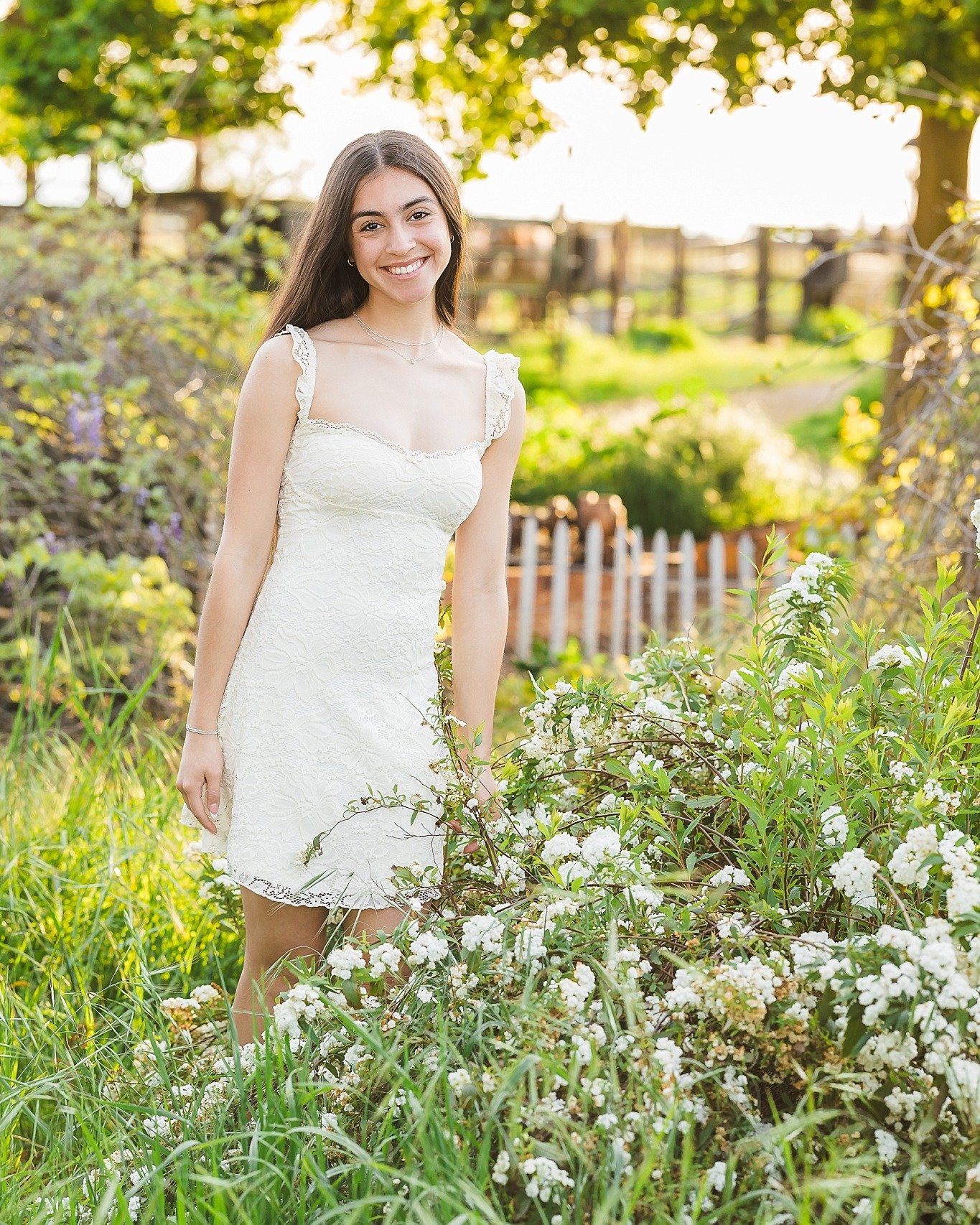 Spring offers a variety of beautiful timing options, and choosing the right one depends on light, schedules, and what matters most to you.

Early spring, late spring, weekdays, and weekends all have their benefits. I help clients talk through those o