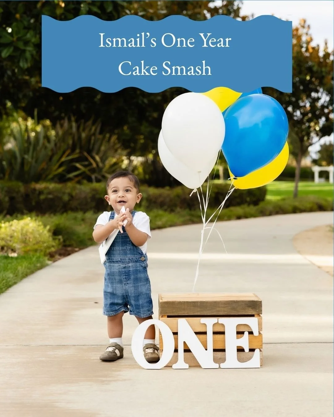 Ismail had SO many expressions during his Cake Smash Session! He was clapping, throwing those little arms in the air, laughing at Mom and Dad behind me...and apparently deciding that eating a little grass sounded like a good idea too. 😂

But my favo