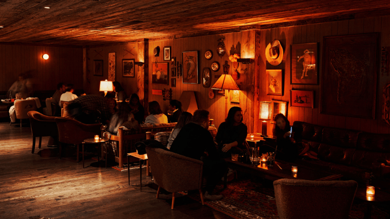 Bar photo 2