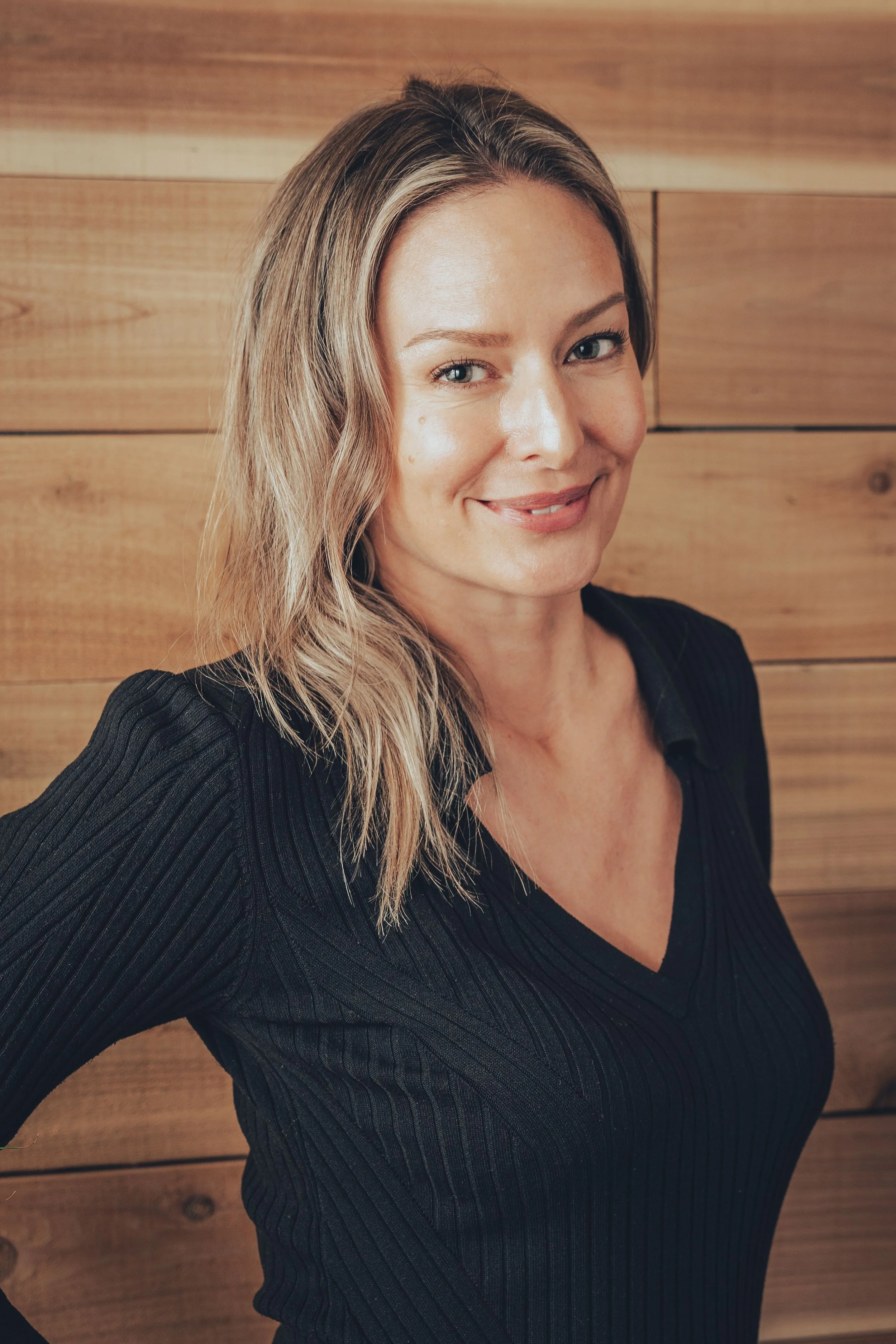 Lara Tisseur Registered Acupuncturist Oak Skin medical spa Burnaby BC
