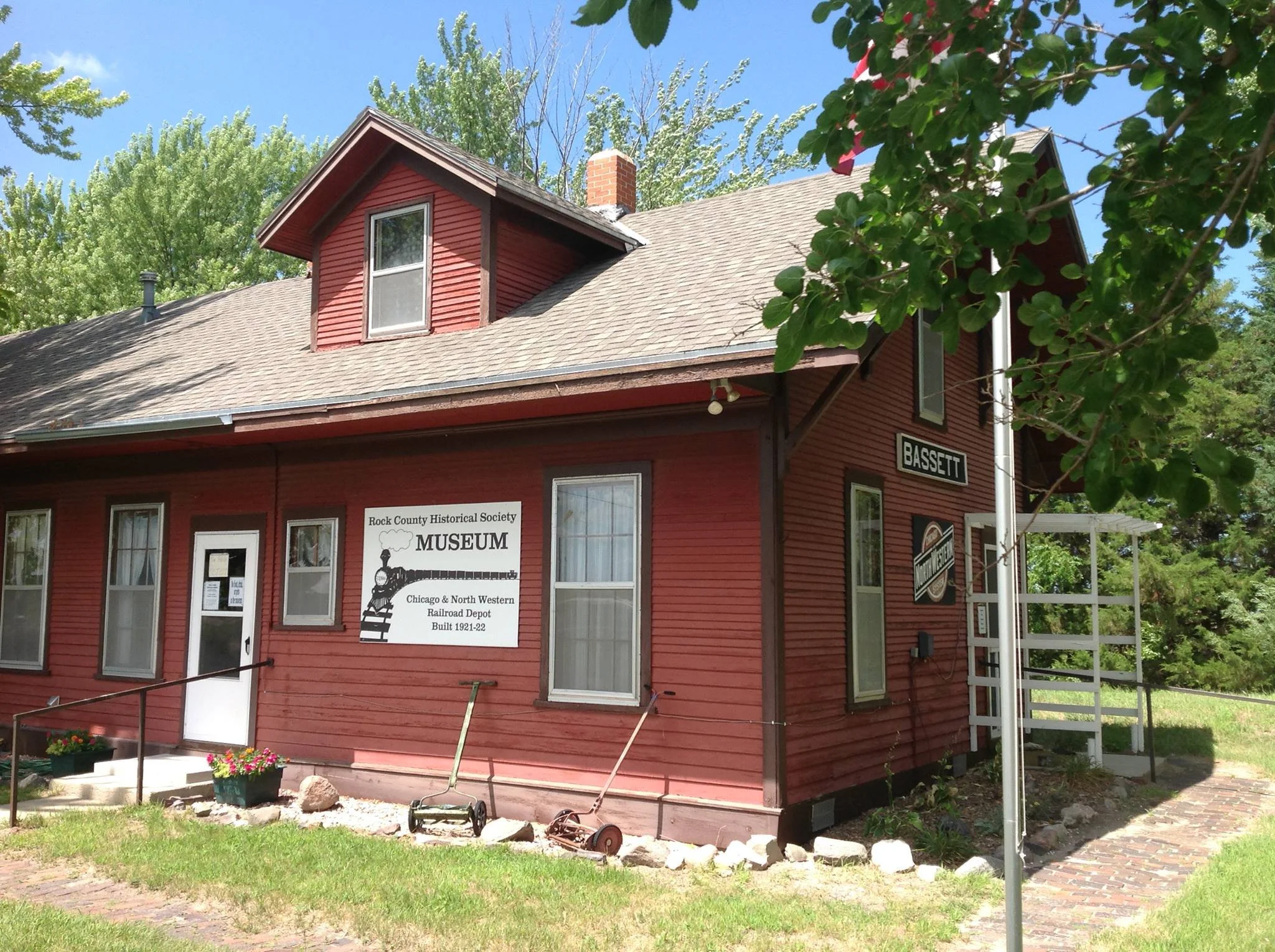 Explore Bassett — Bassett NE