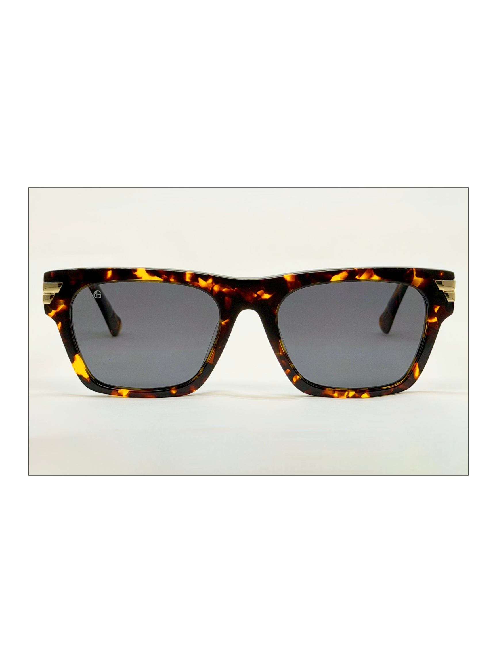 Andreine in Tortoise