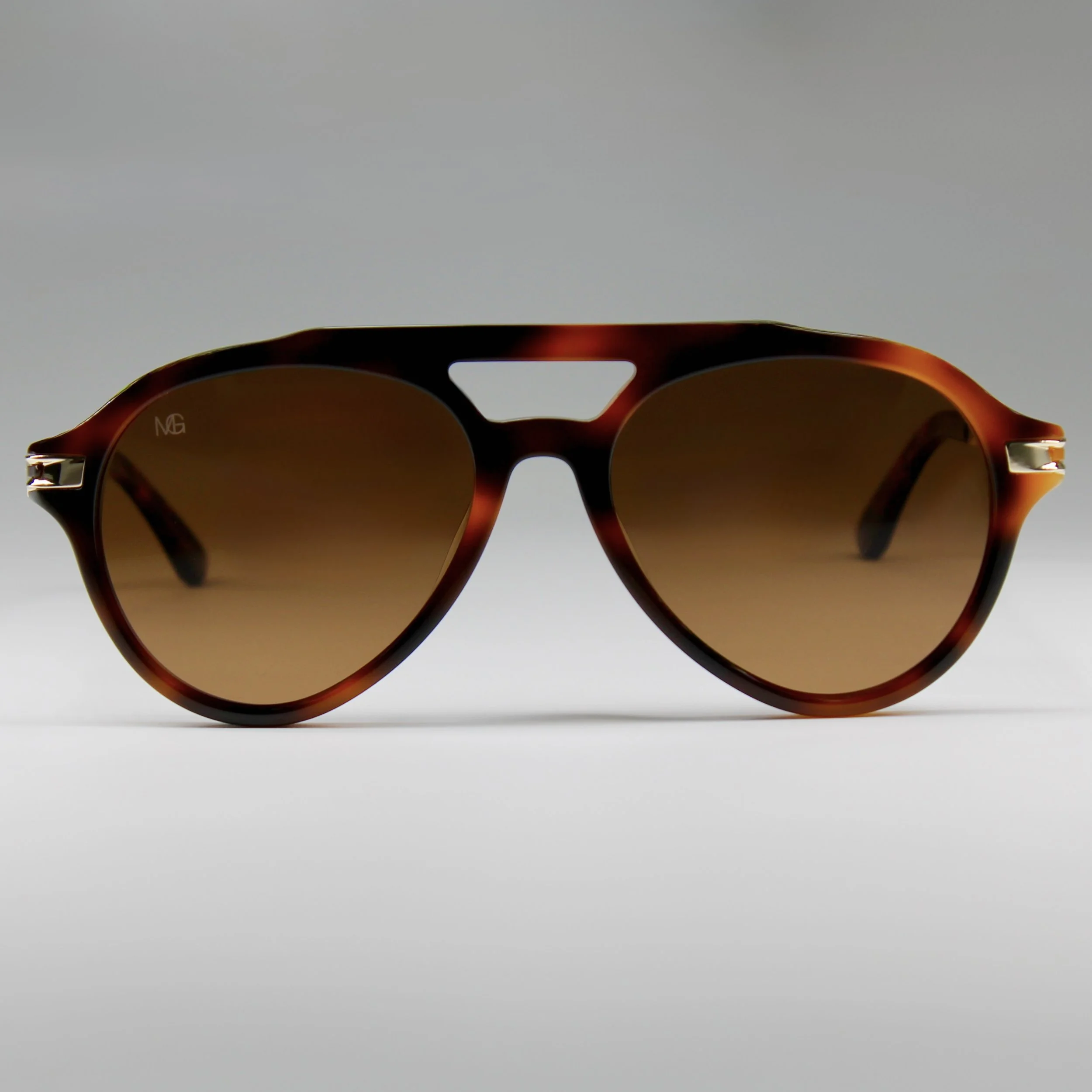 Arthur in Tortoise Brown Lens