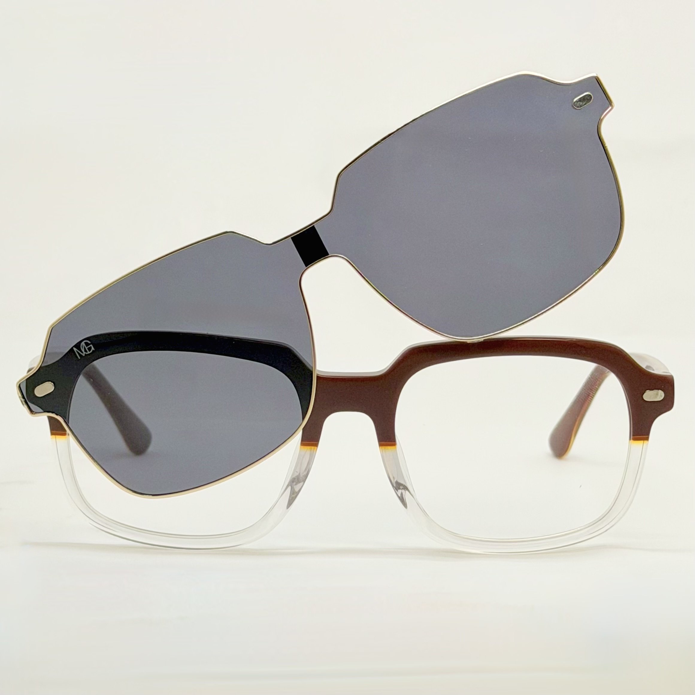 Discover the MauriGamba Miguel Tortoise Crystal optical frame with polarized magnetic clip-on sunglasses. Handcrafted luxury eyewear combining timeless Havana acetate, crystal details, premium comfort