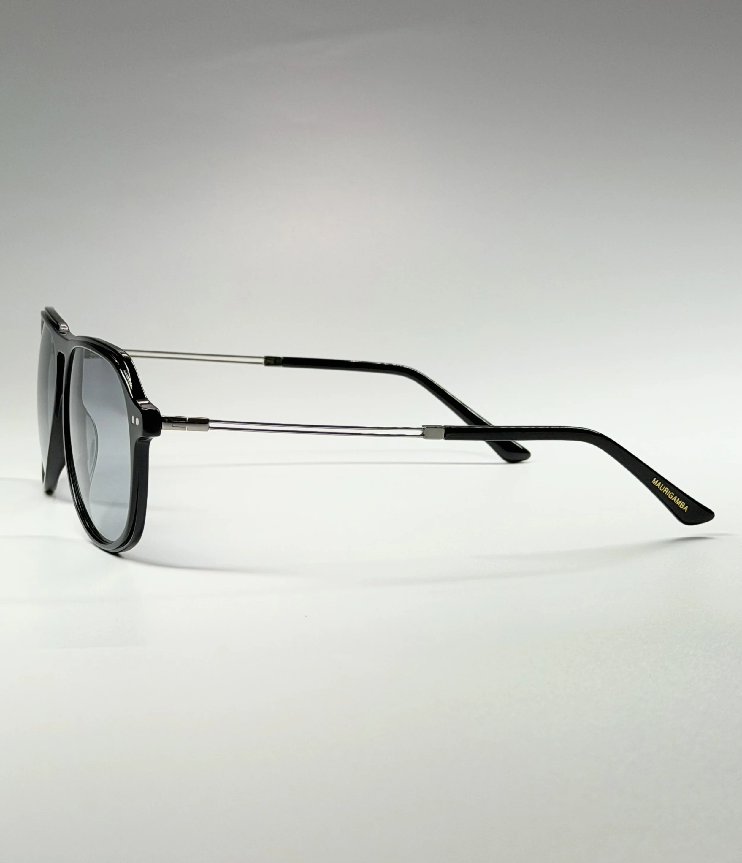 Lightweight Metal Temples · Contemporary Aviator Design · Refined Everyday Luxury