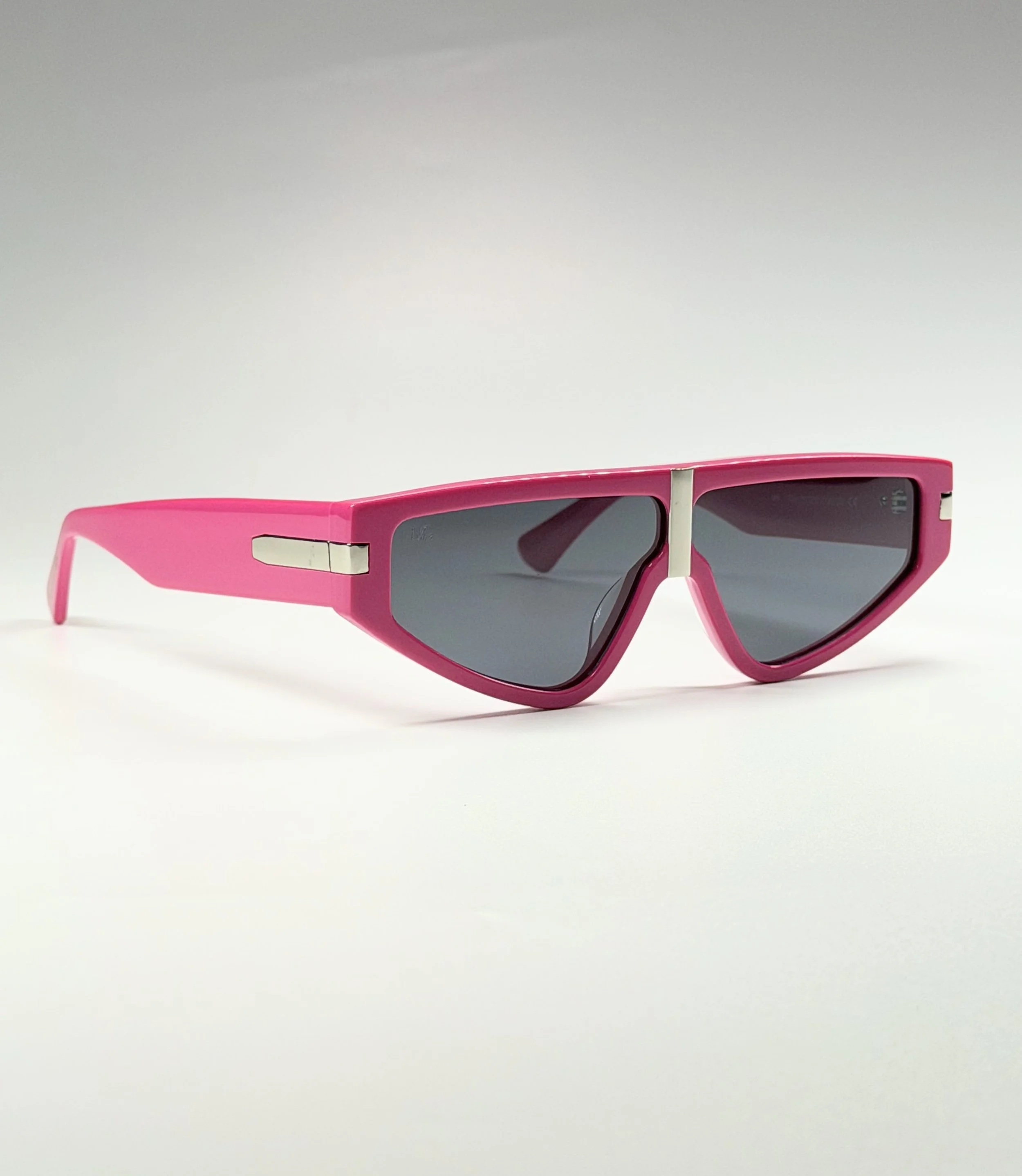 Bold Futuristic Design · Sculptural Luxury Eyewear · High Fashion Statement Piece