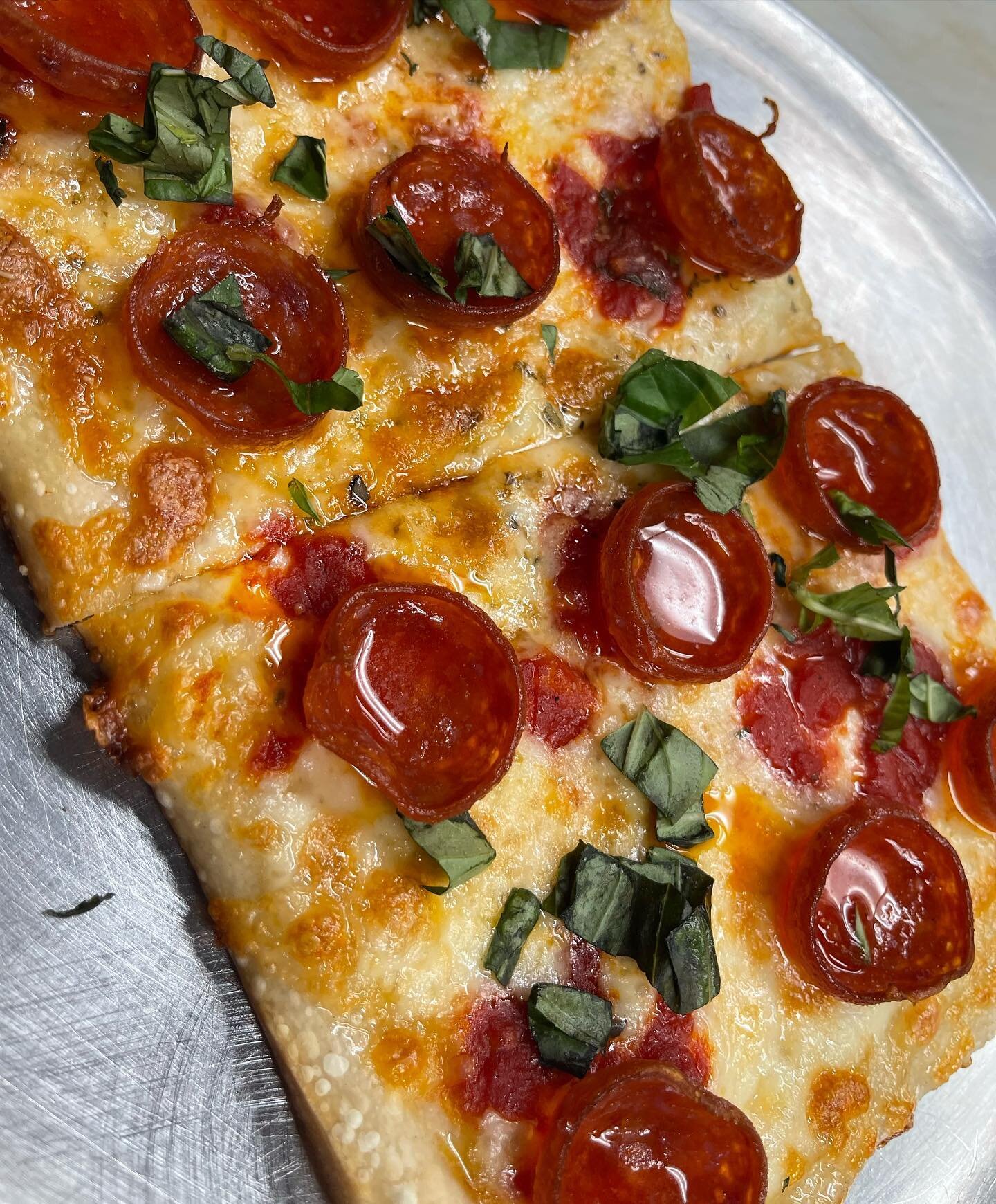 The perfect slice does exist @bussinpizza #grandmapizza